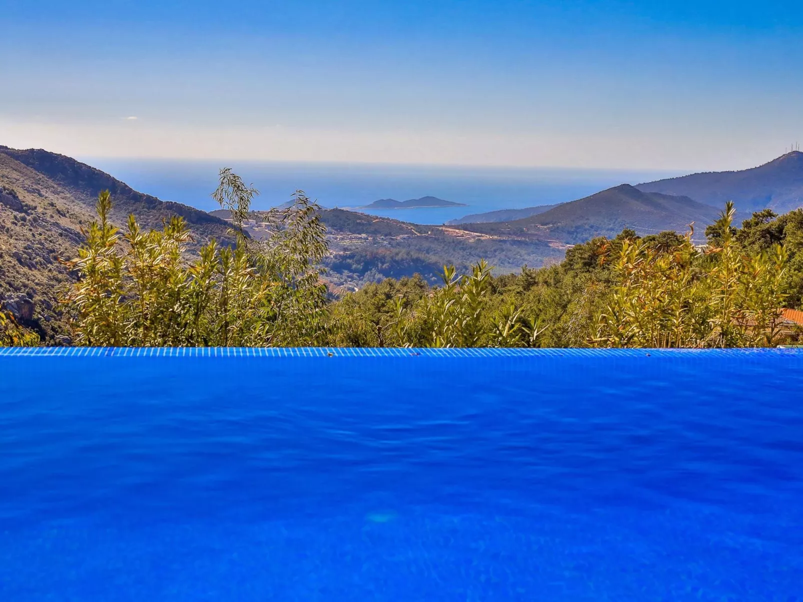 Steinhausvilla in der Natur-Binnen