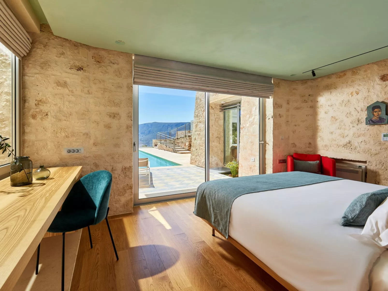 New Olives and Thyme, Meerblick mit 2 beheizten Pools-Binnen