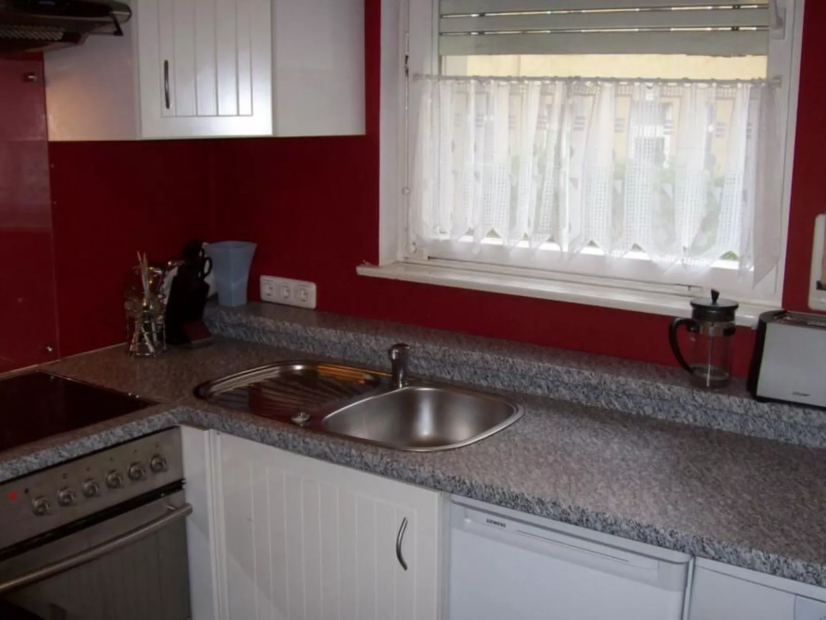 Stylische Ferienwohnung mit Südbalkon in Messenähe-Binnen