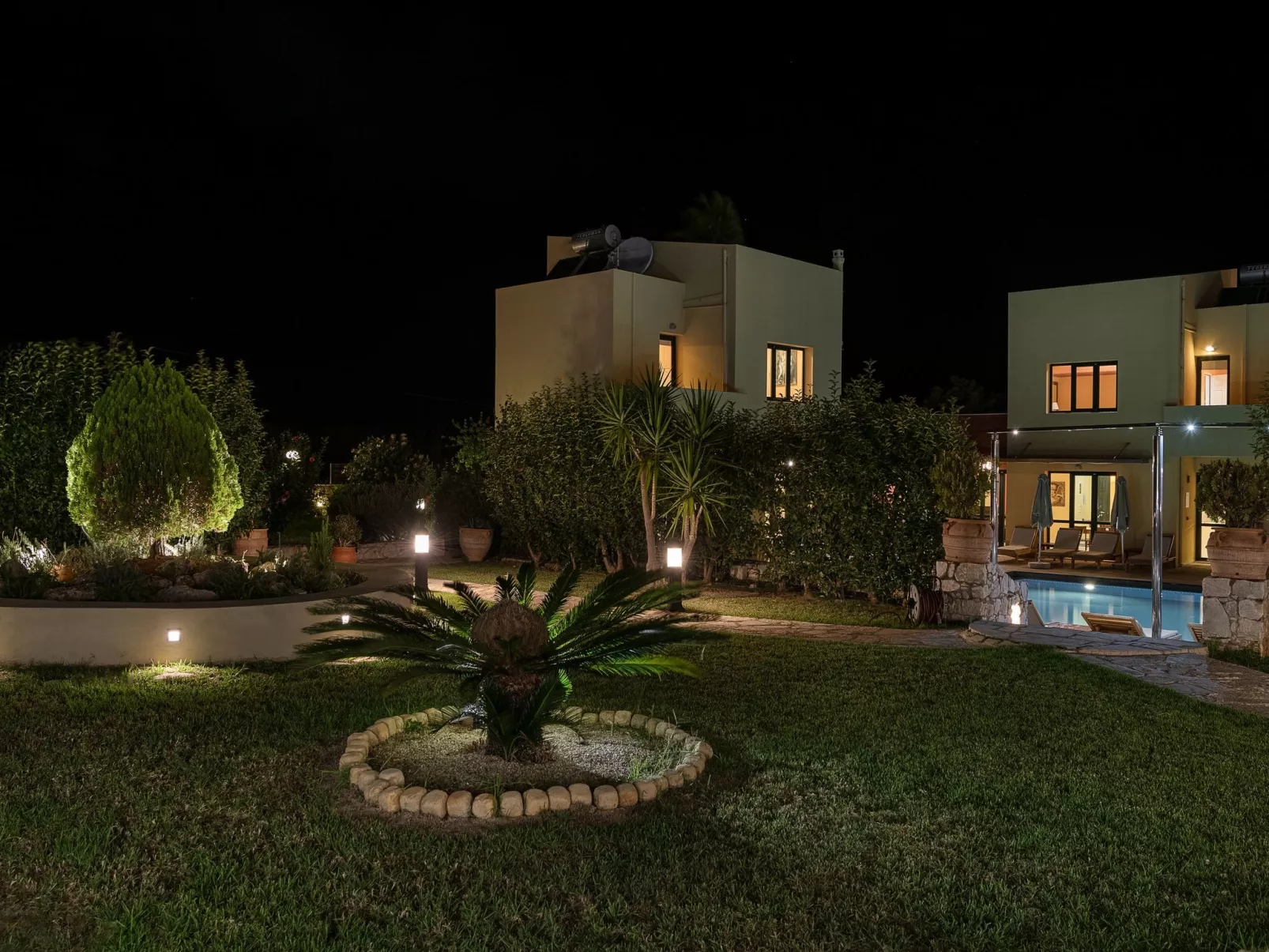 Mit gemeinschaftlichem Pool-Binnen