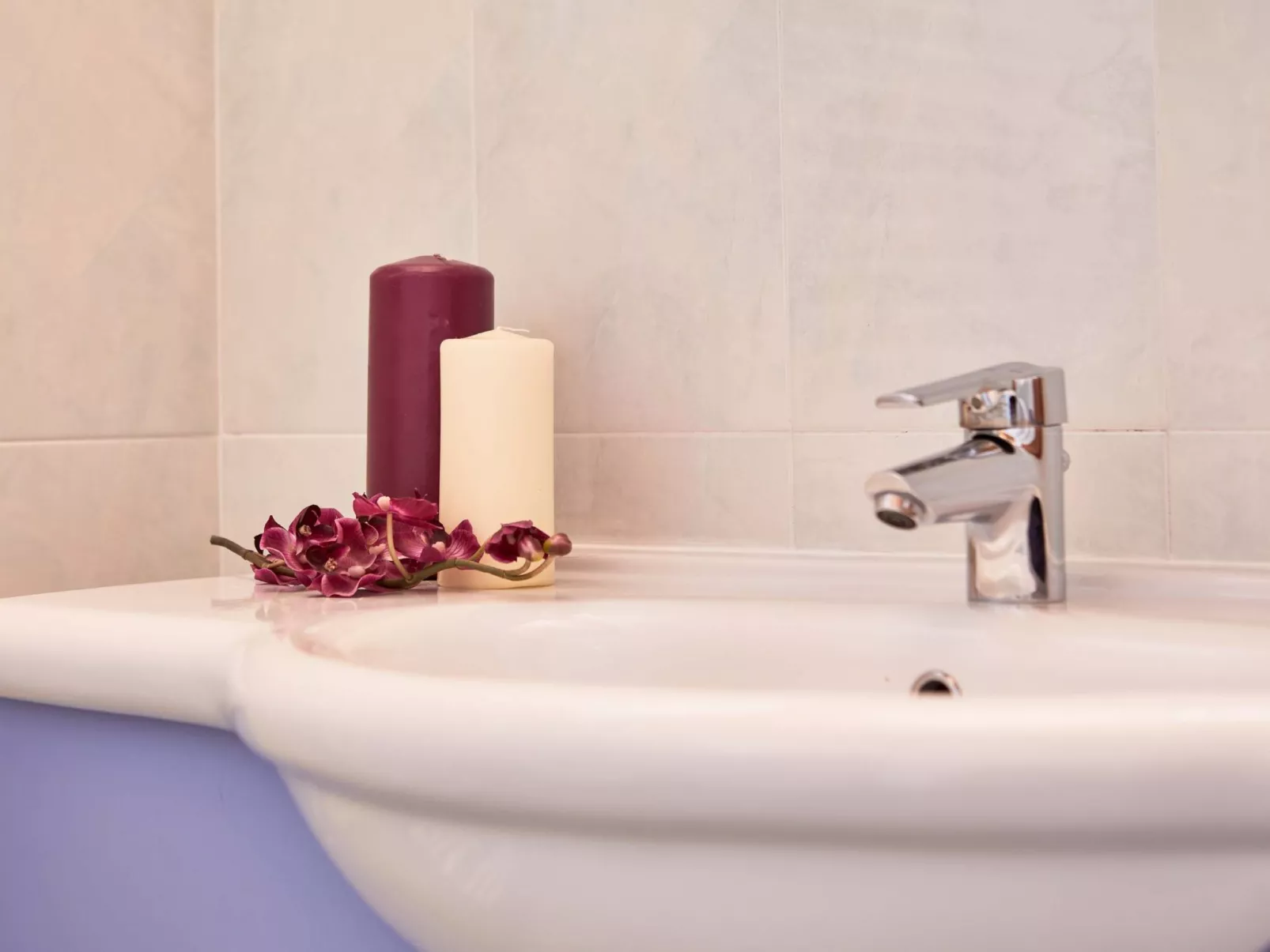 Superior-Dachgeschosszimmer mit großem Balkon BV4-Binnen