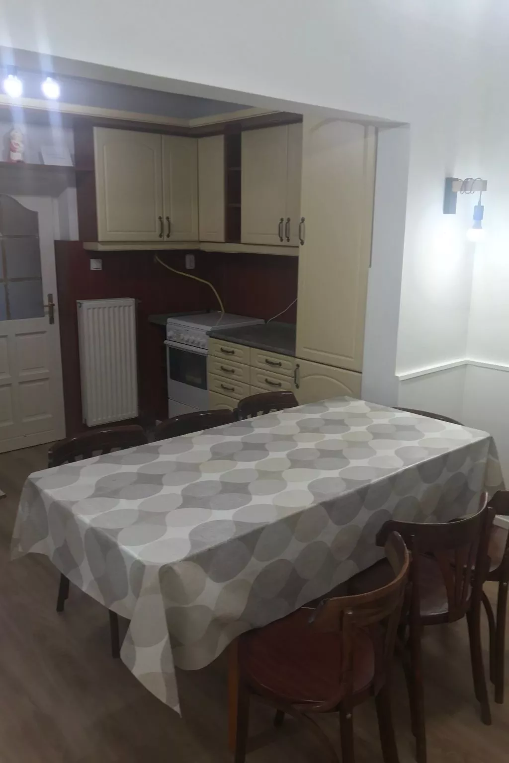 Klimatisiertes Ferienhaus in Siófok mit Grill-Binnen