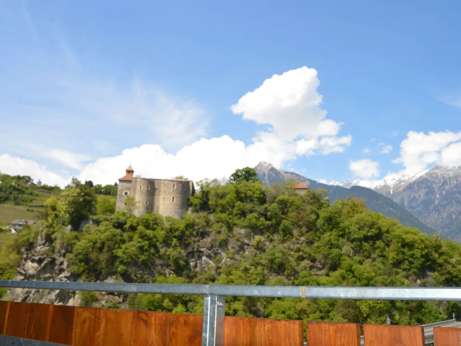 Moderne Ferienwohnung mit Balkon und Pool-Binnen