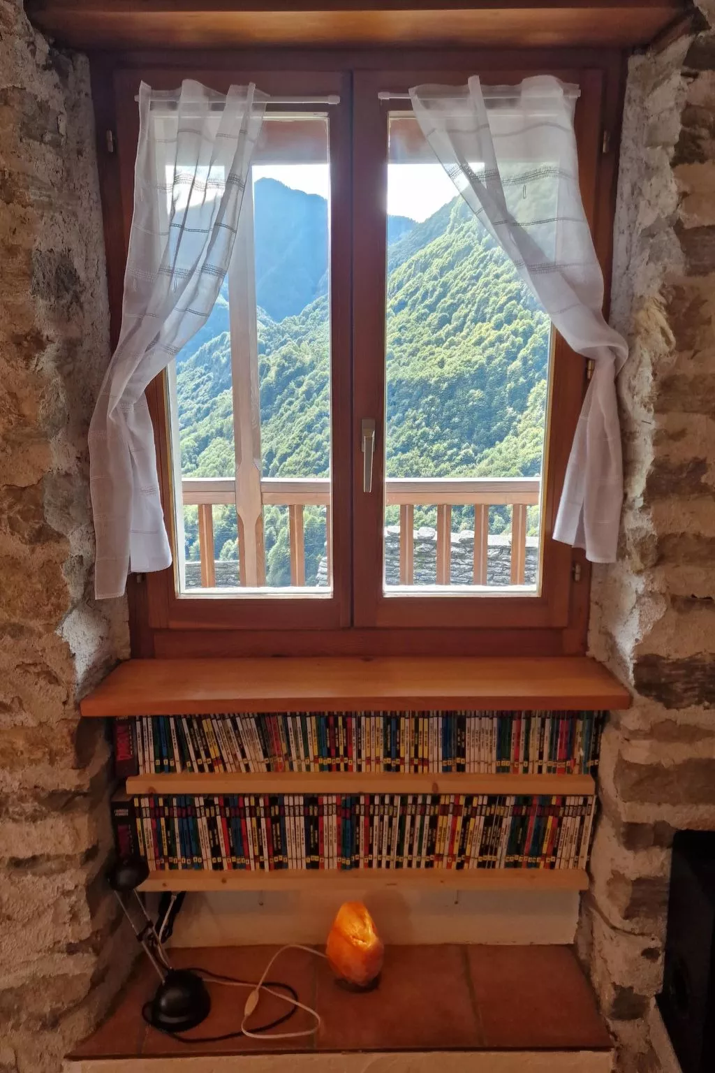 Chalet in den sonnigen Schweizer Südalpen-Binnen