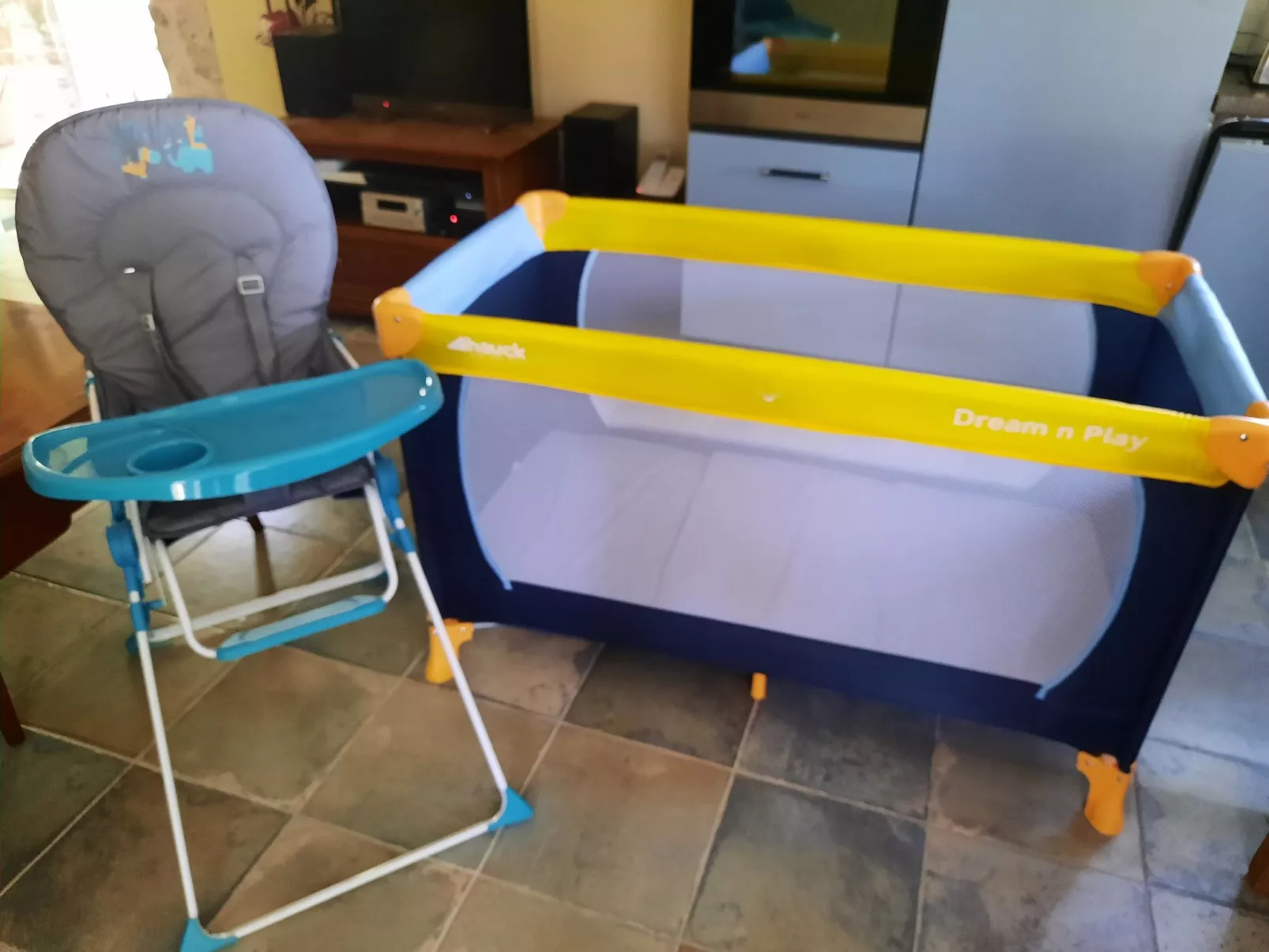 Klimatisiertes Ferienhaus mit Pool-Binnen