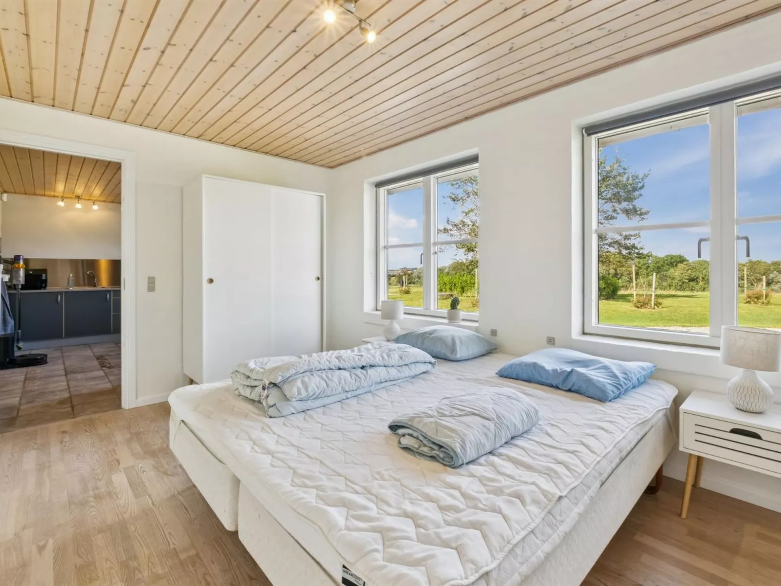 "Fridhild" - 300m to the fjord-Binnen