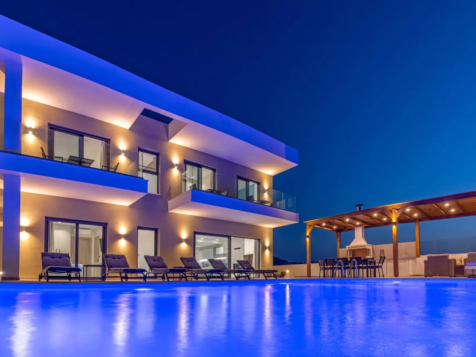 Ferienvilla Azalea mit Schwimmbad-Buiten