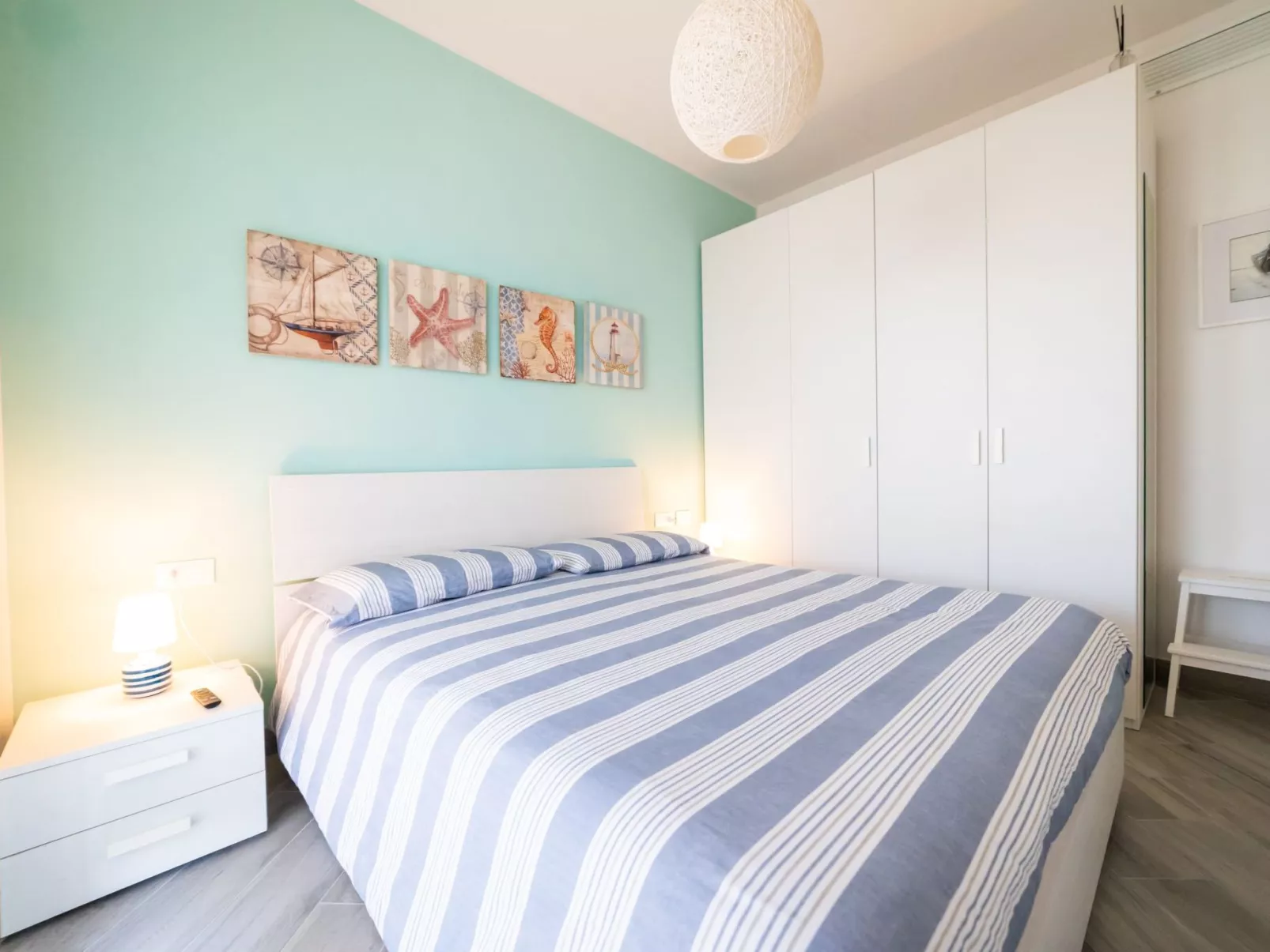 Perla Abernathy - Haus mit Pool und Garten-Binnen