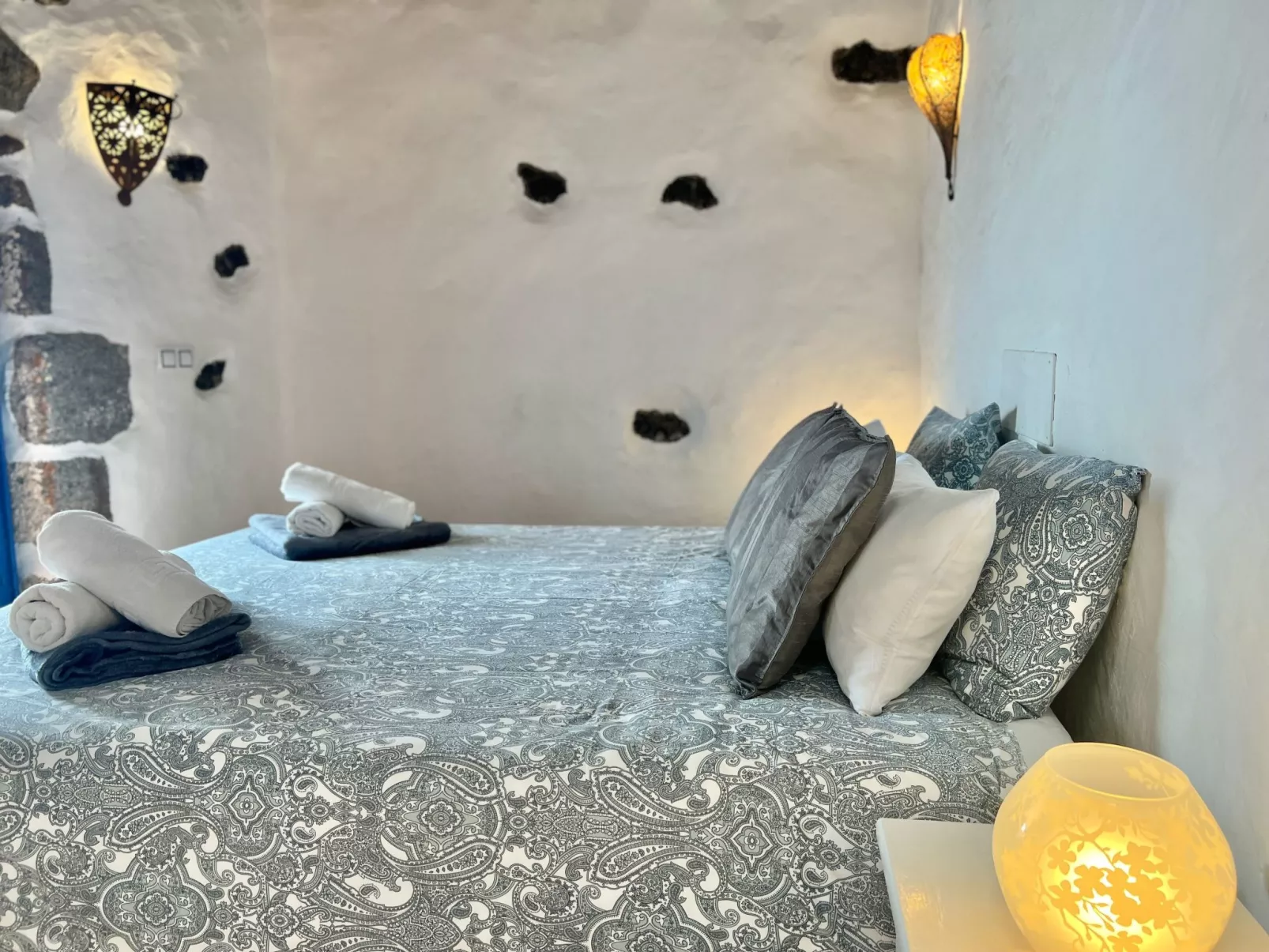 Schön eingerichtetes Bauernhaus - La Finca Yazmina-Binnen