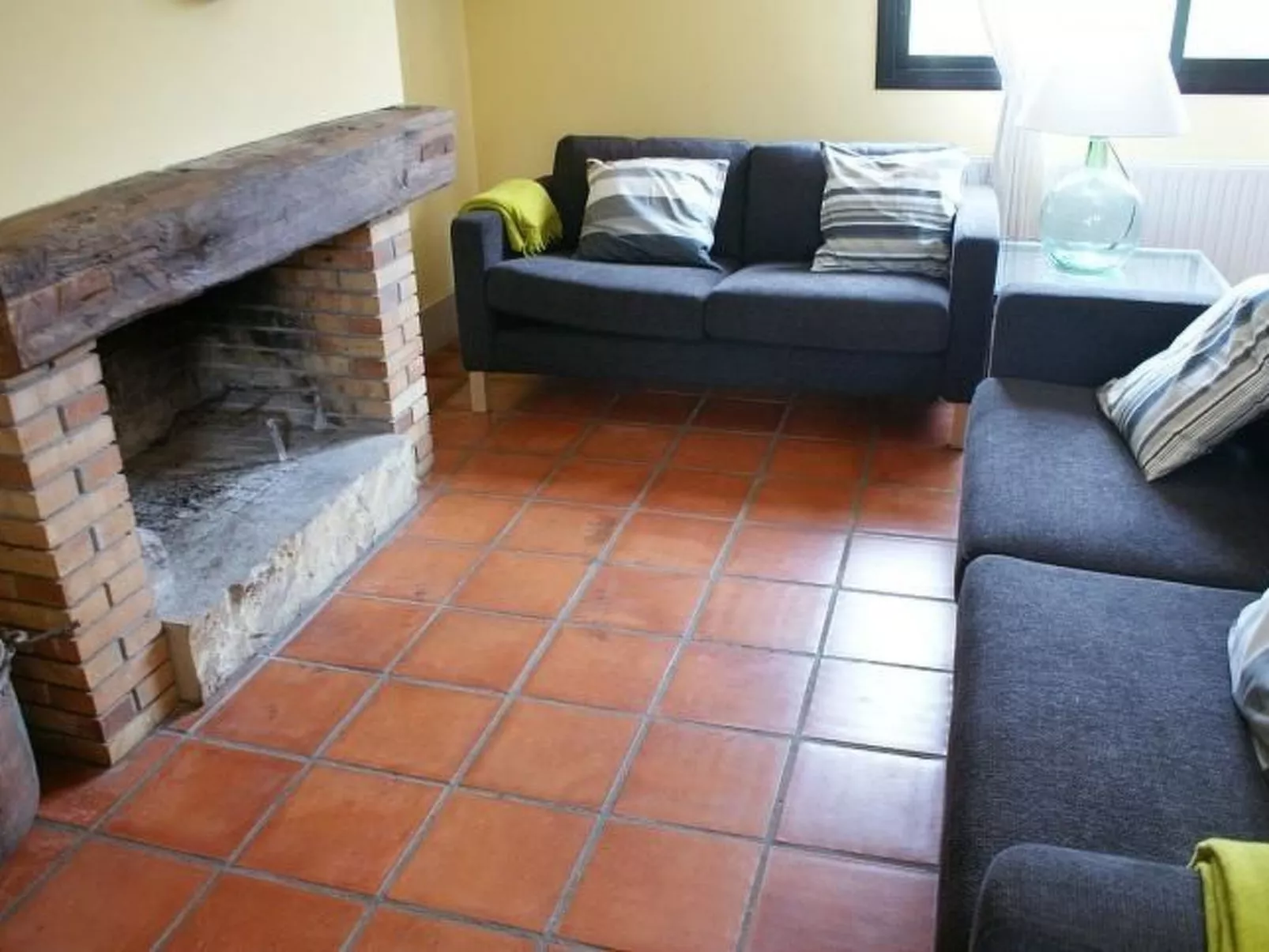 Kleiner Bungalow mit zwei Schlafzimmern.-Binnen