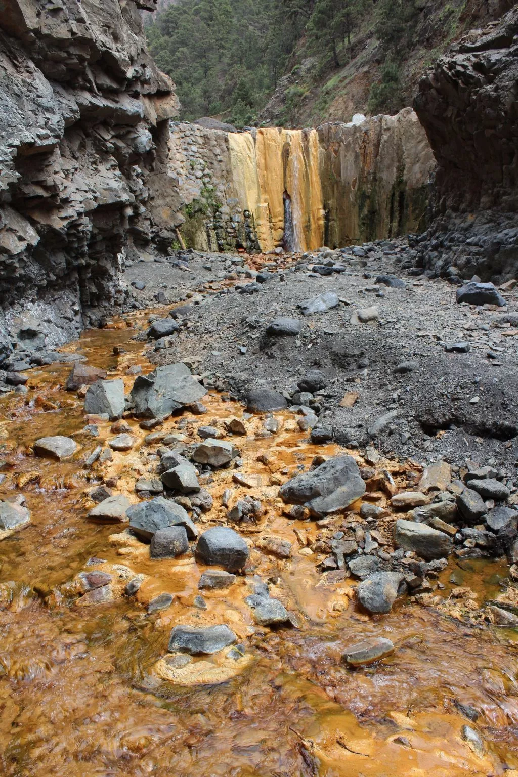 In Monte Breñas mit Grill, Terrasse und Garten-Binnen