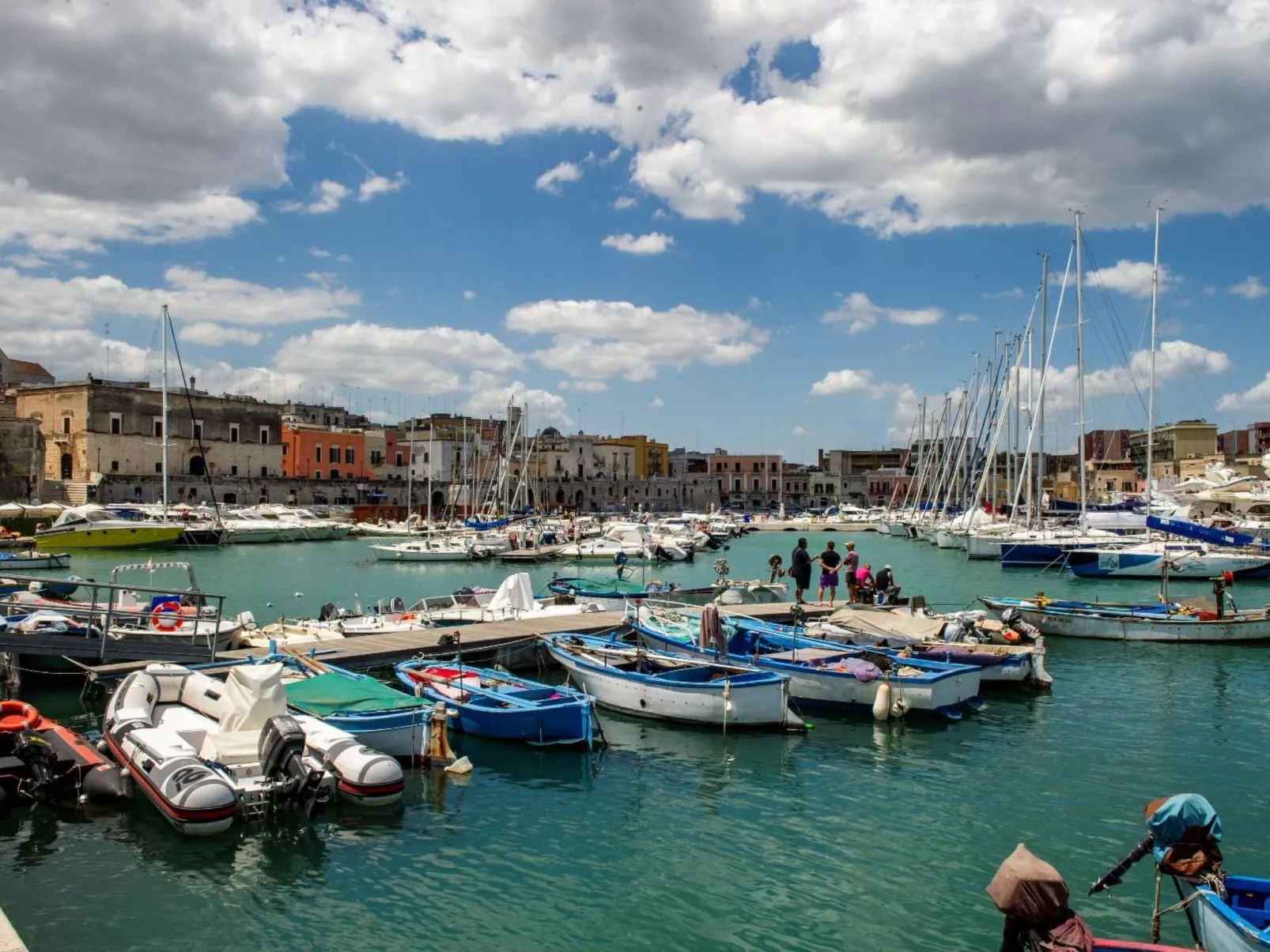 Bei Tante Gina-Binnen