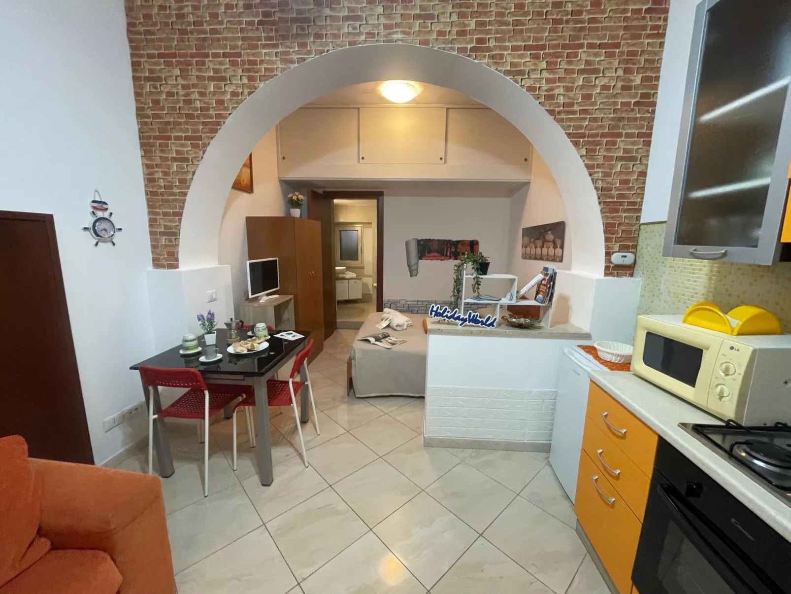 Lina Torre Pali von Holiday World-Binnen