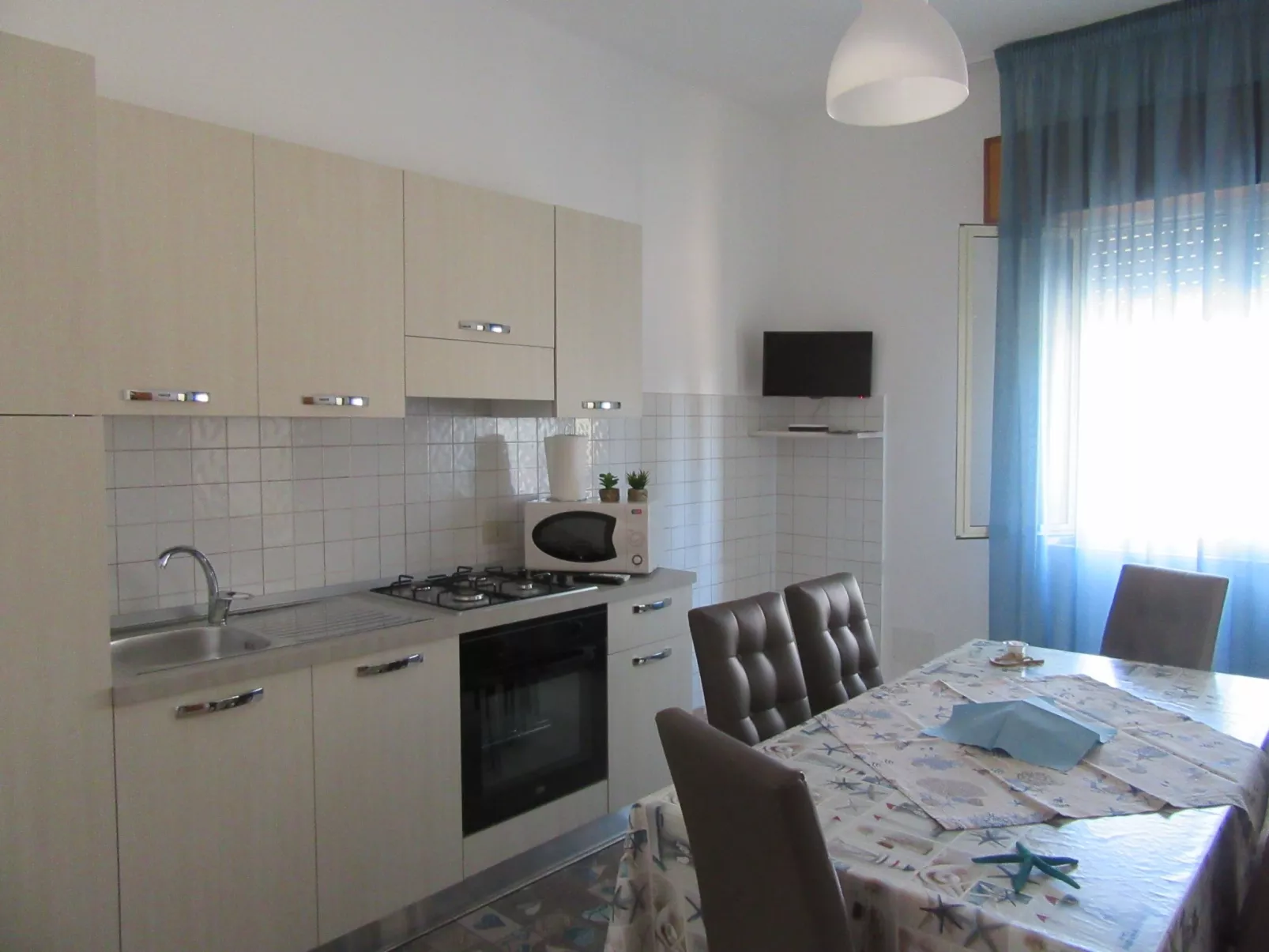 Mit Wasserblick-Binnen