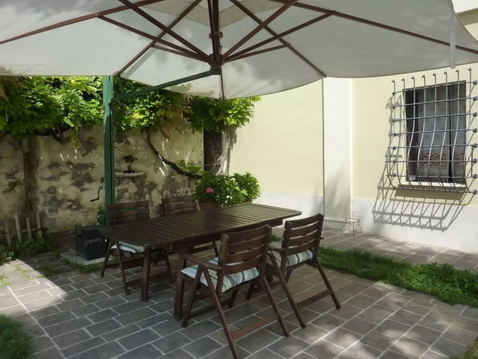 Villa mit privatem Pool in der Nähe von Santa Vittoria-Buiten