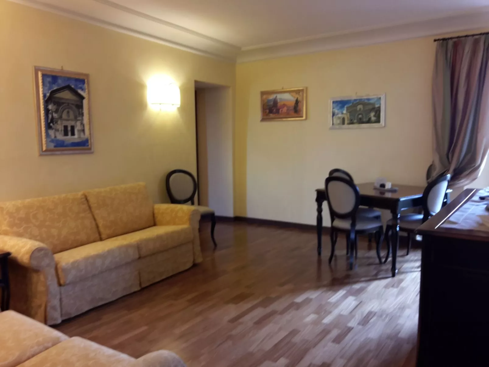 Urlaub in einer mittelalterlichen Burg-Binnen