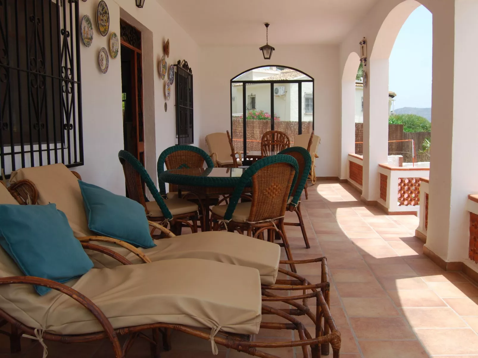 Ferienvilla, Seeblick, privater Pool und Parkplatz-Image-tags.info