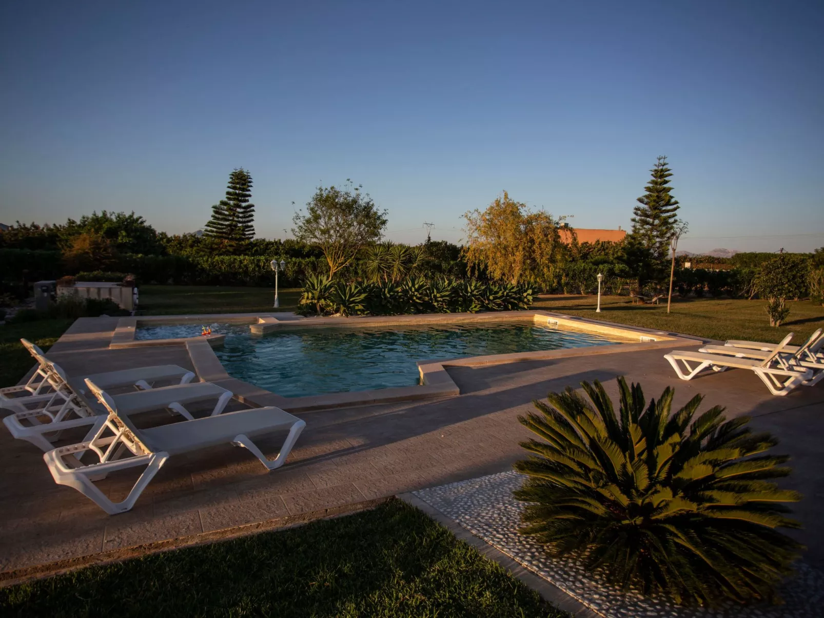 Can Vanrell, mit Schwimmbad, Jacuzzi und Rasenfläche.-Binnen