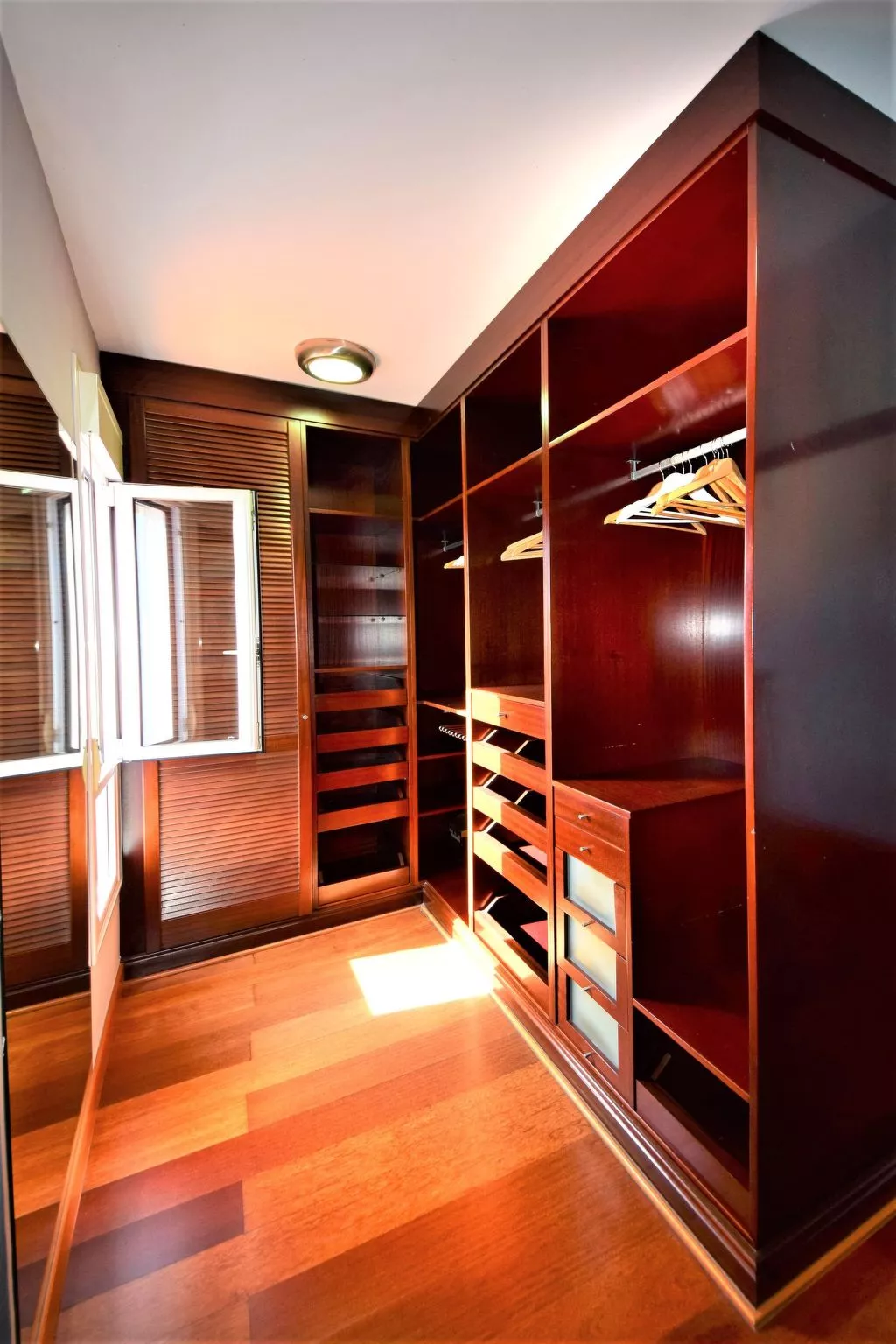 Ferienvilla "Villa Syrah" mit Jacuzzi-Image-tags.info