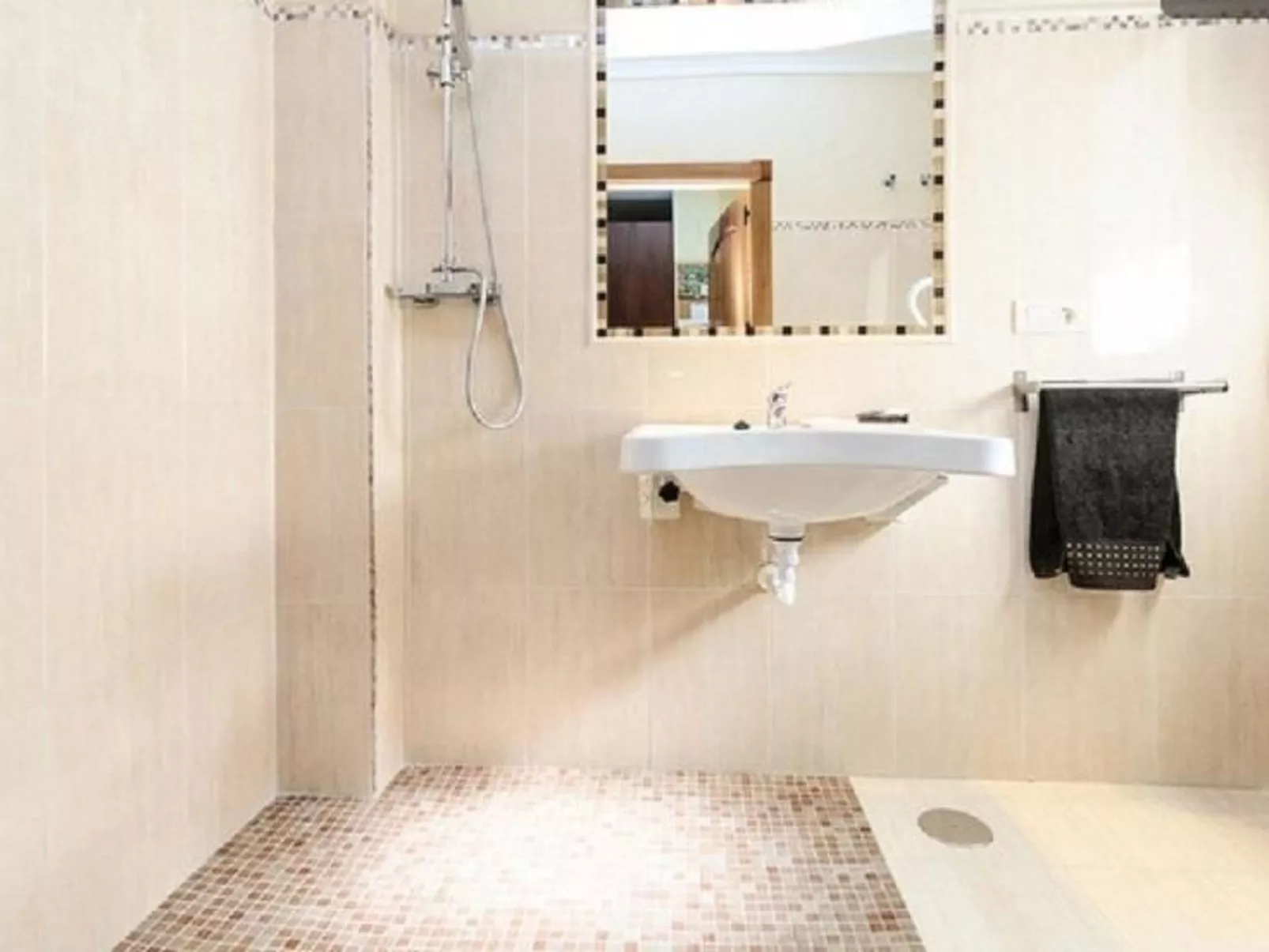 "Casa rural el Castillejo".-Binnen