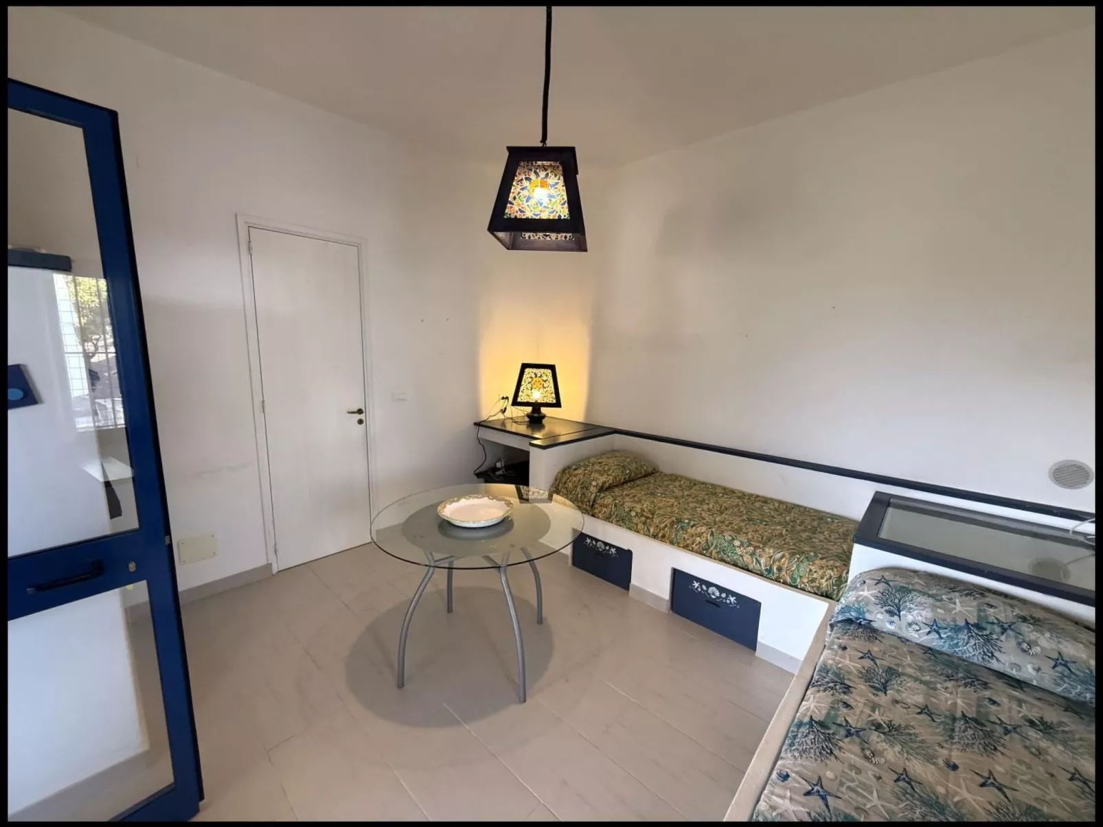 Villa in Panoramasprache, nur wenige Minuten vom Meer entfernt-Image-tags.info