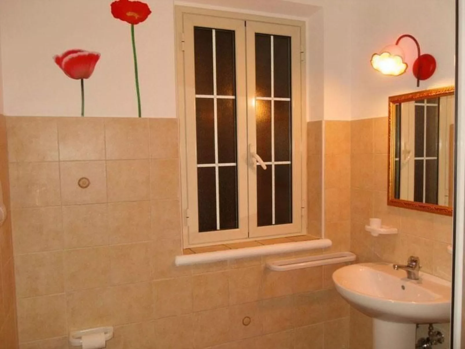 Villa im Grünen mit Schwimmbad, in der Nähe des Meeres-Image-tags.info