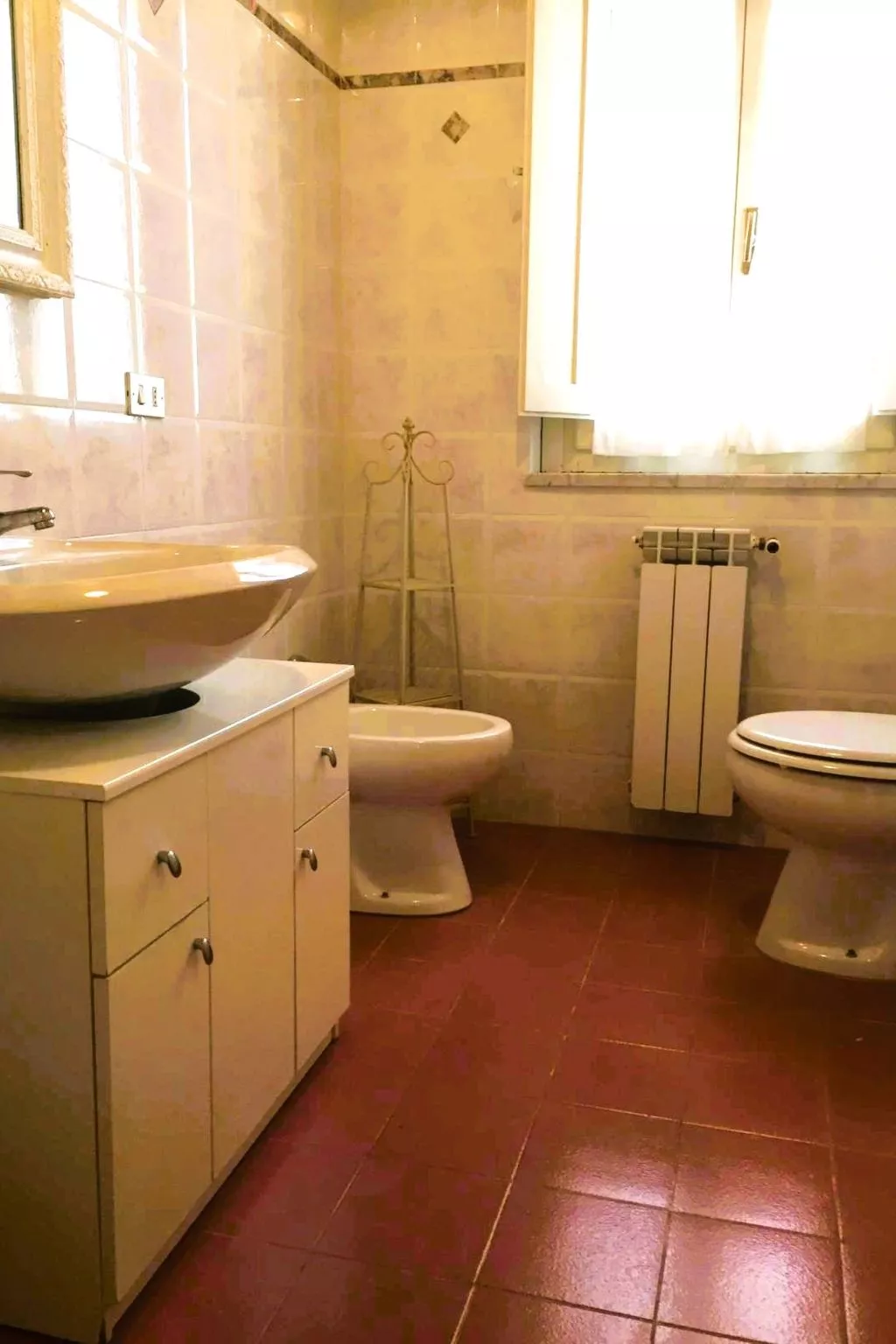 Drei-Zimmer-Wohnungen Borgo Collelungo auf zwei Etagen-Binnen