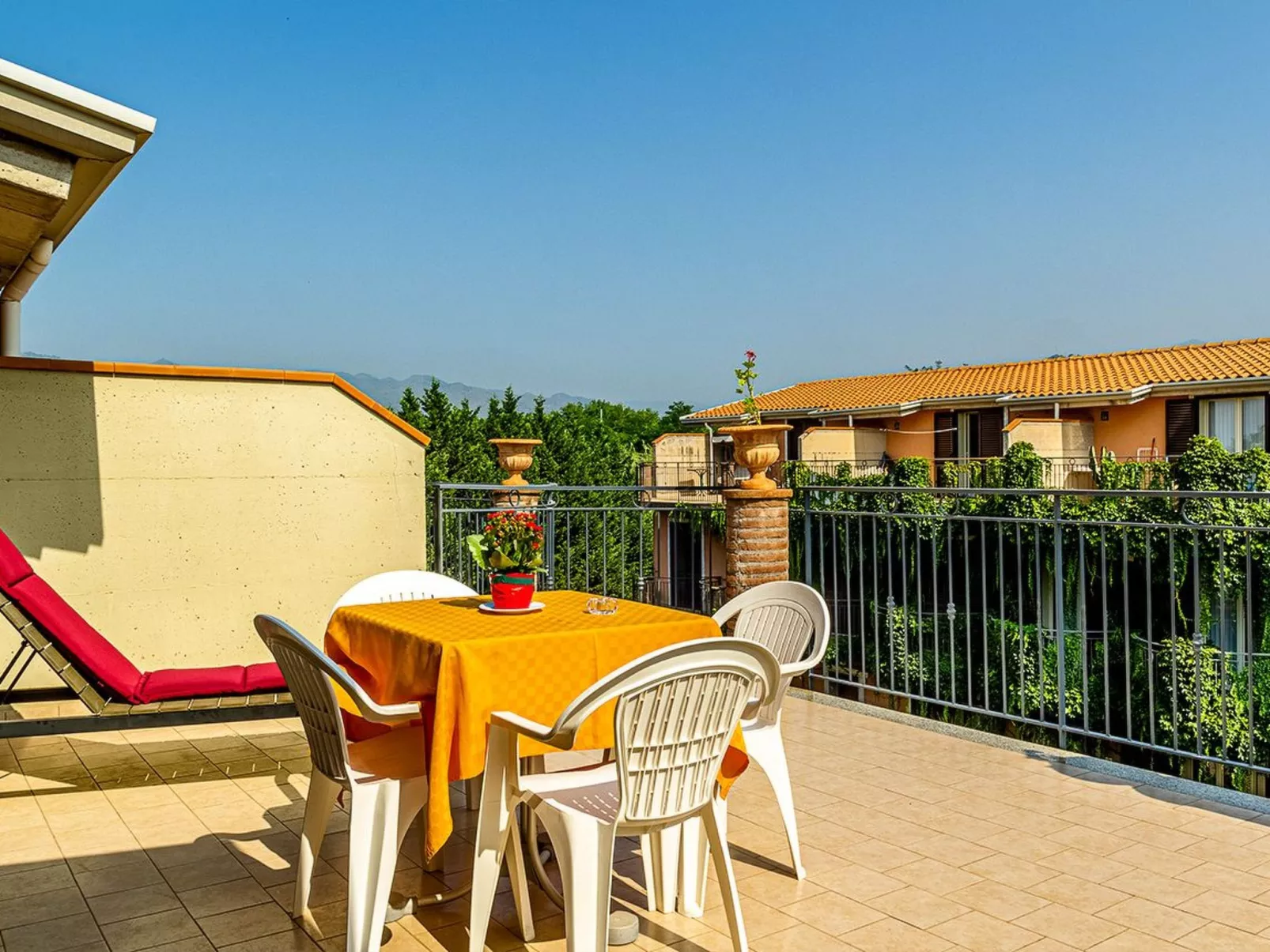 Villa Mari e Amuri-Binnen