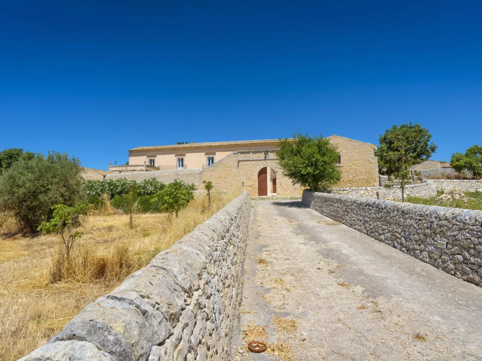 Scifazzo, typisch sizilianische Villa mit Swimmingpool-Image-tags.info