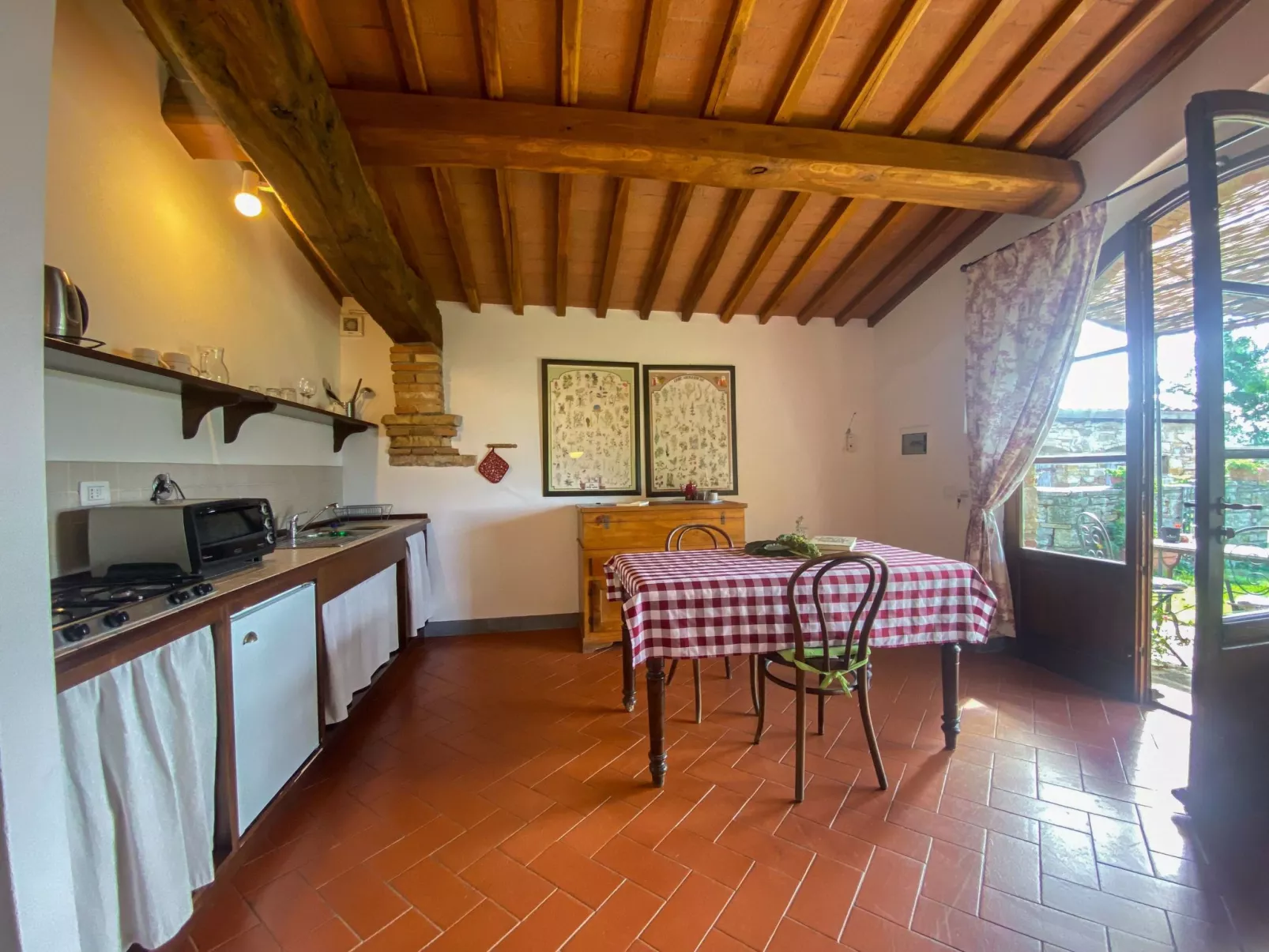 Anwesen "Lavanda2" mit Gemeinschaftspool-Binnen