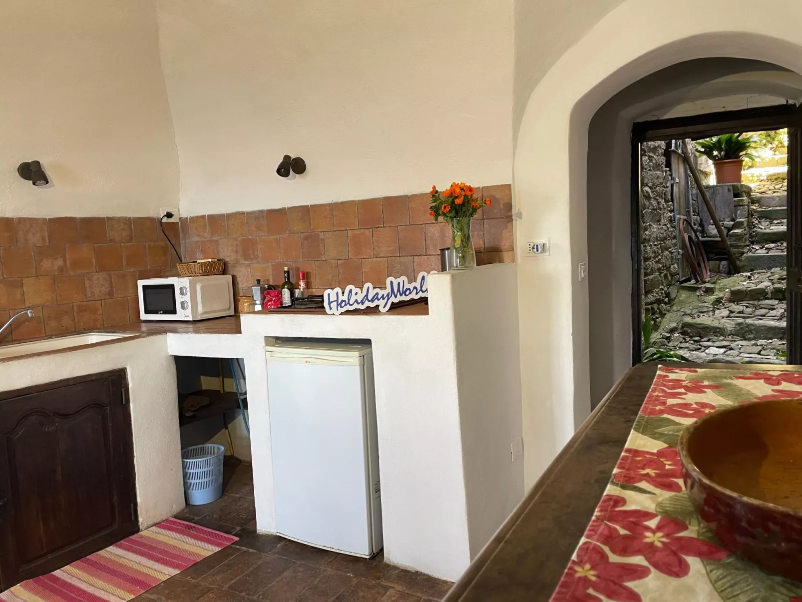 Retreat with a  View by Holiday World-Binnen