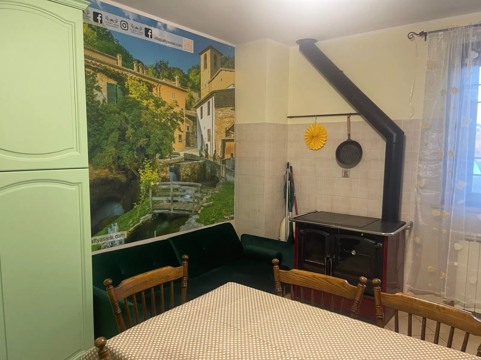 Villa Patty Assisi-Binnen