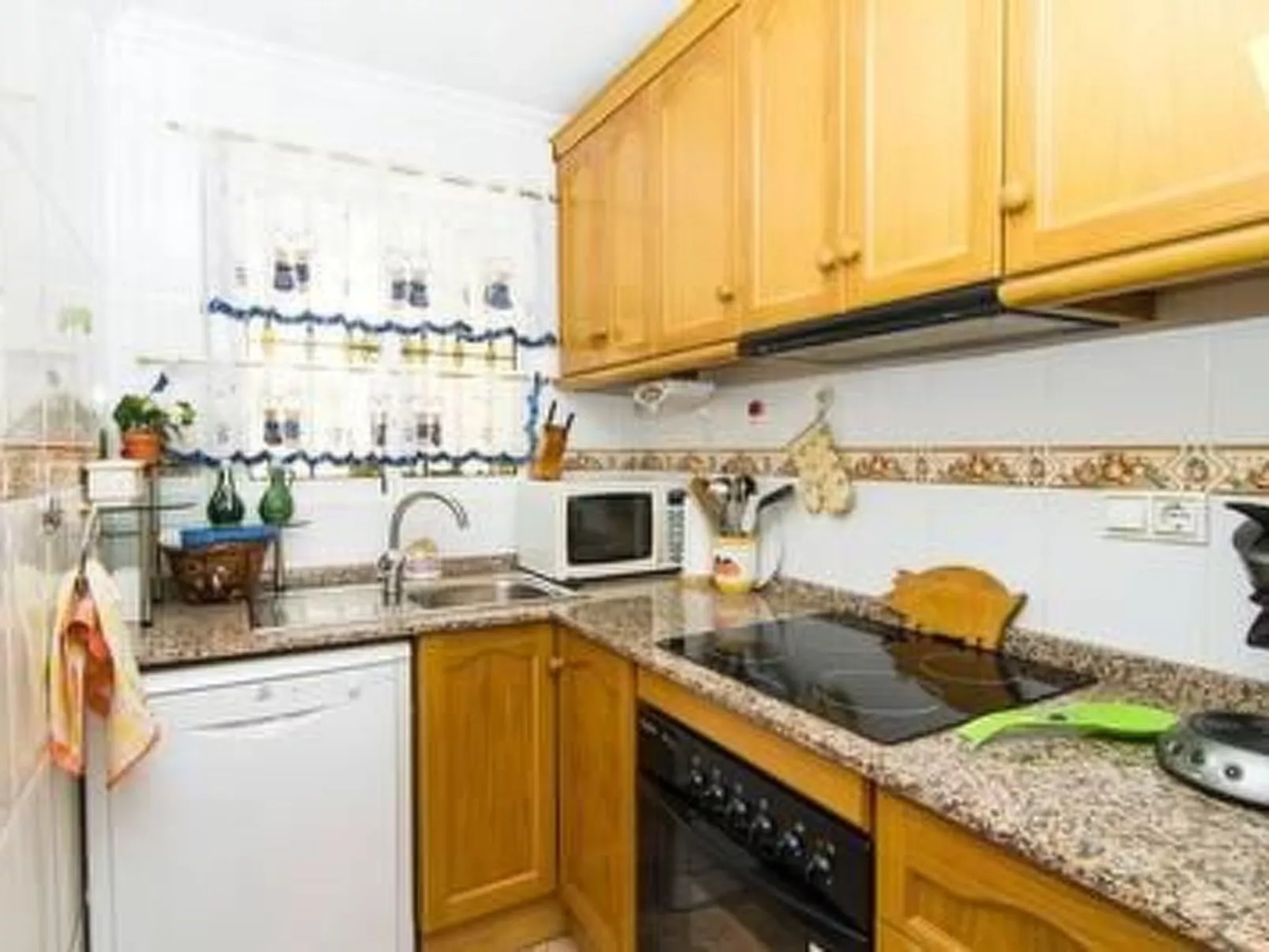 Wohnung mit Terrasse und privatem Pool-Image-tags.info