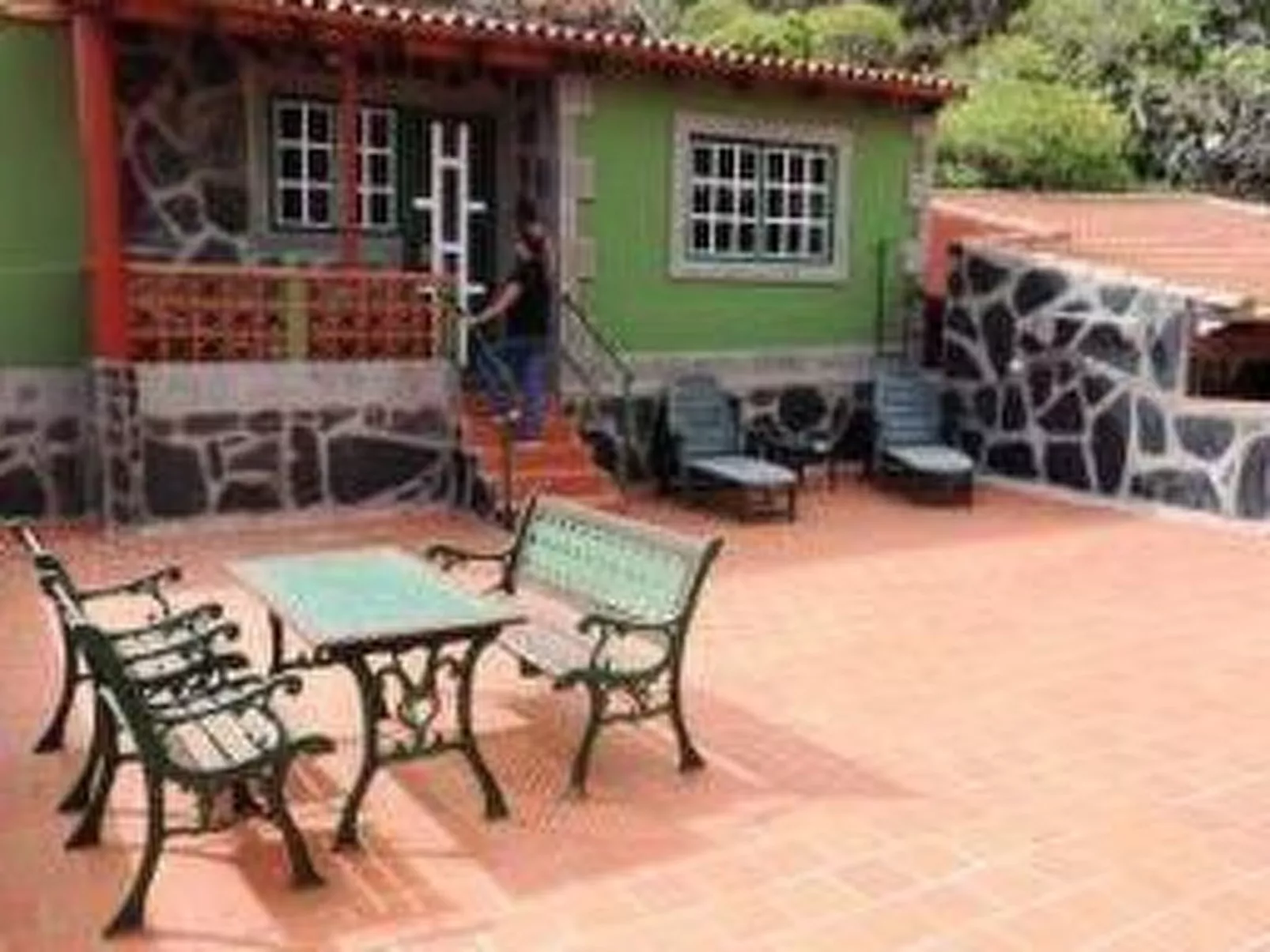 Ländliches Haus mit herrlichem Blick auf das Meer und das Tal.-Buiten