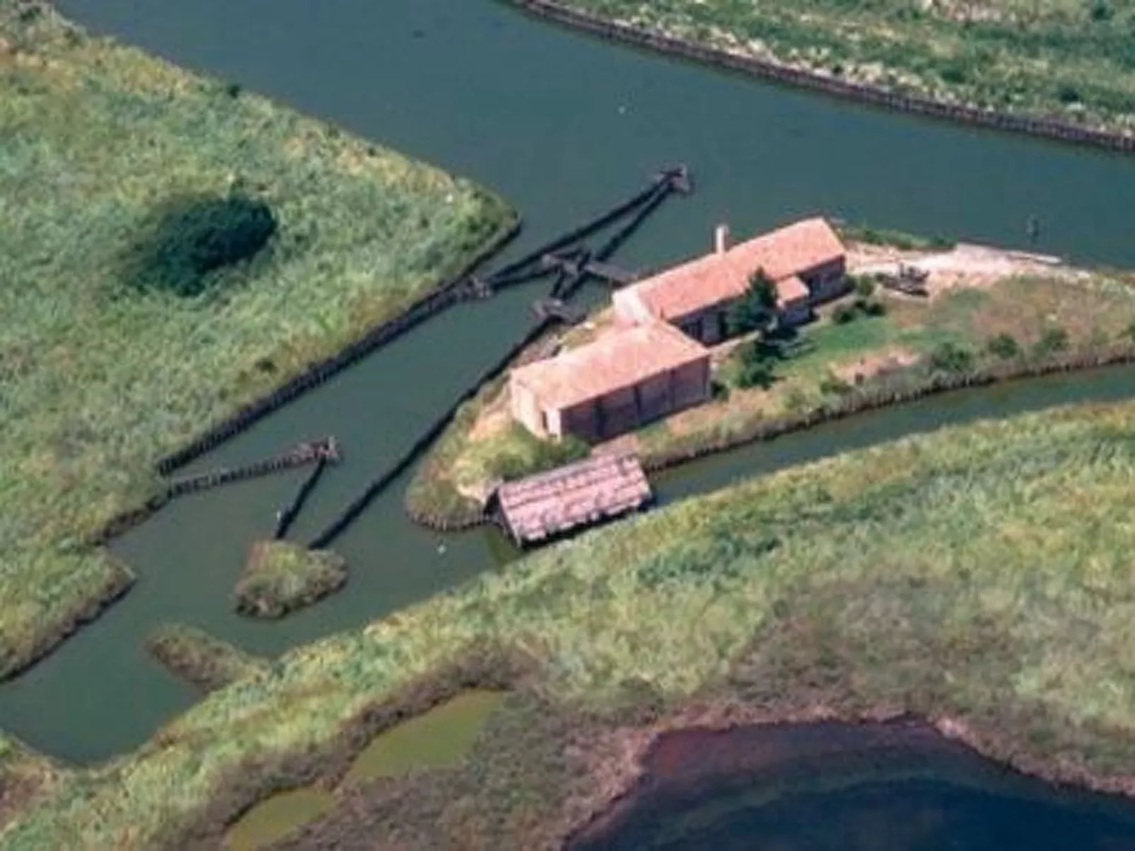 3-Zimmer-Villa, Erdgeschoss, 2 Gärten, Klima-Binnen