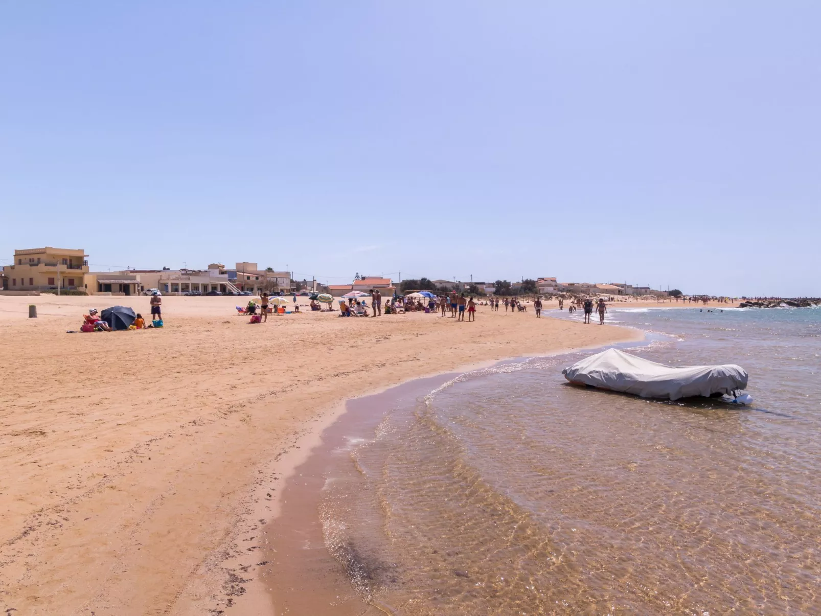 Appartement in Donnalucata mit Möblierter Terrasse und Meerblick-Binnen