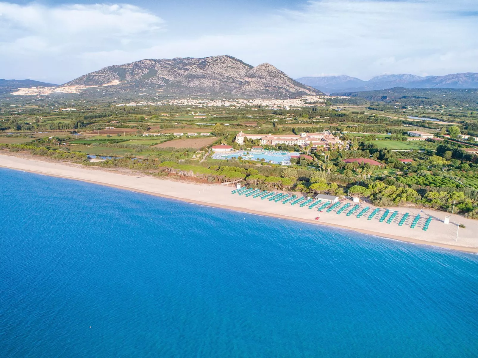 Apt. Orosei 1B, mit gemeinsamem Schwimmbad-Buiten