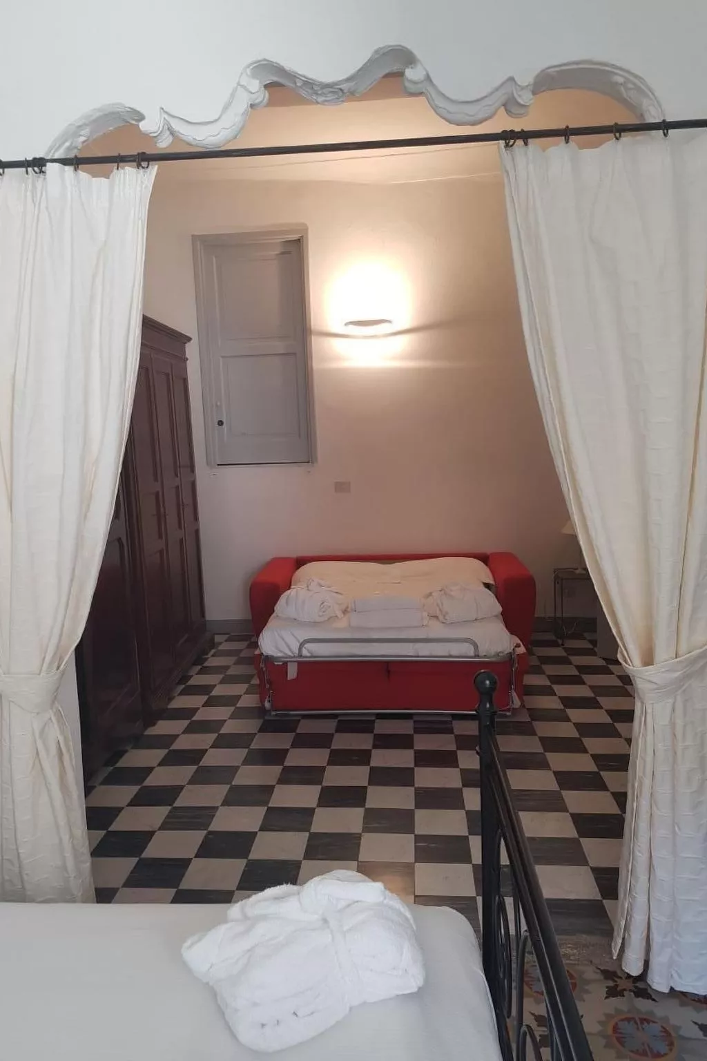 Ca di Ni - Vierzimmerwohnung-Binnen