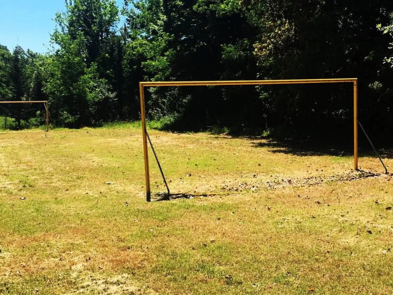 Mobilheim auf einem Campingplatz in der Nähe des Meeres und Pisa-Buiten