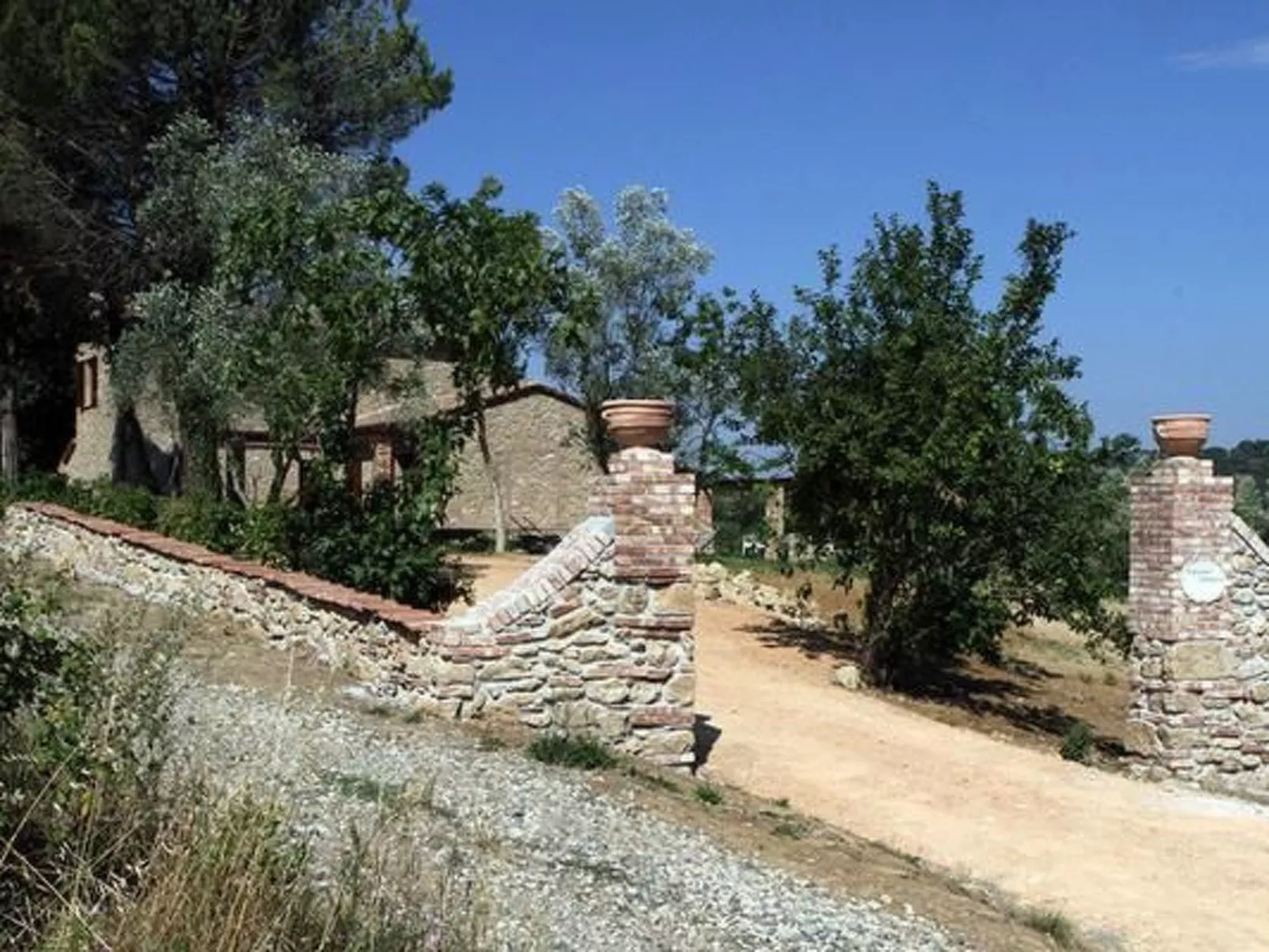 In Montescudaio mit Großem Garten-Binnen