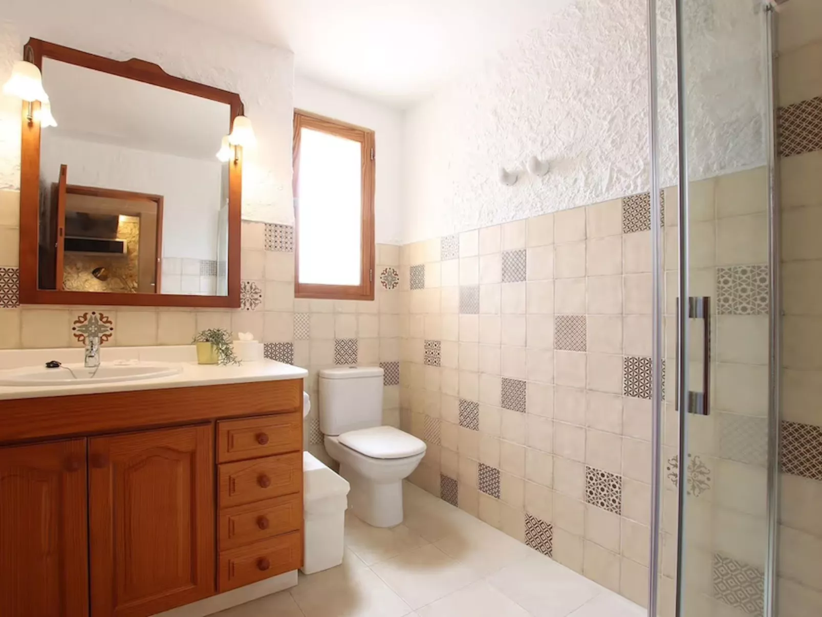 Villa Alordes, ein rustikales Haus mit fantastischer Aussicht-Binnen