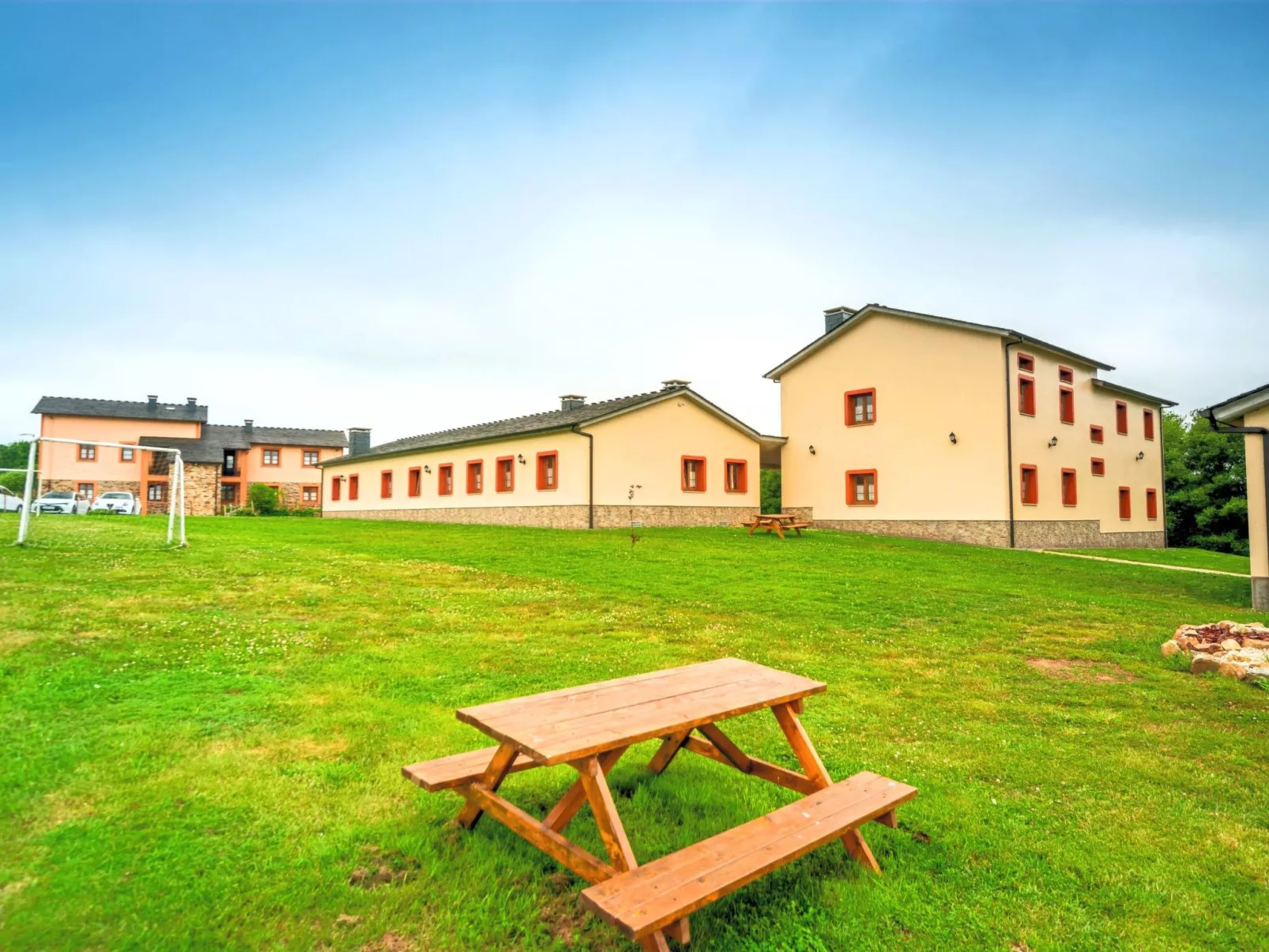 Ländlicher Bauernhof "Apartamentos Navalin"-Binnen