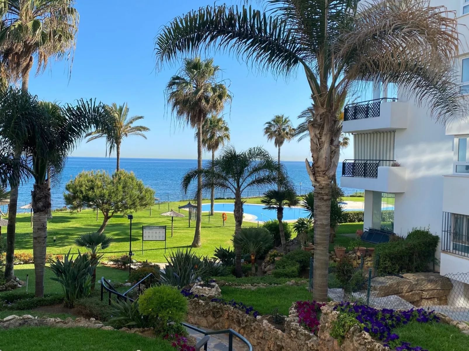 Gemütliche Ferienwohnung in Sitio De Calahonda mit Privatem Parkplatz-Binnen