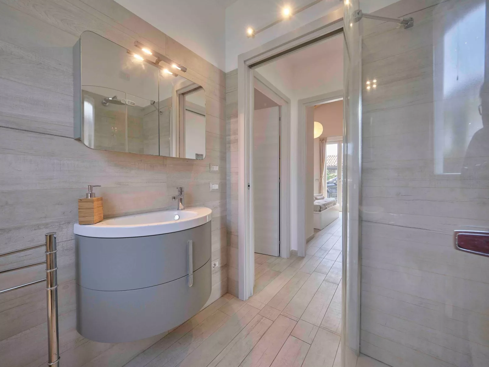 Schönes Ferienhaus Villetta Batik-Binnen