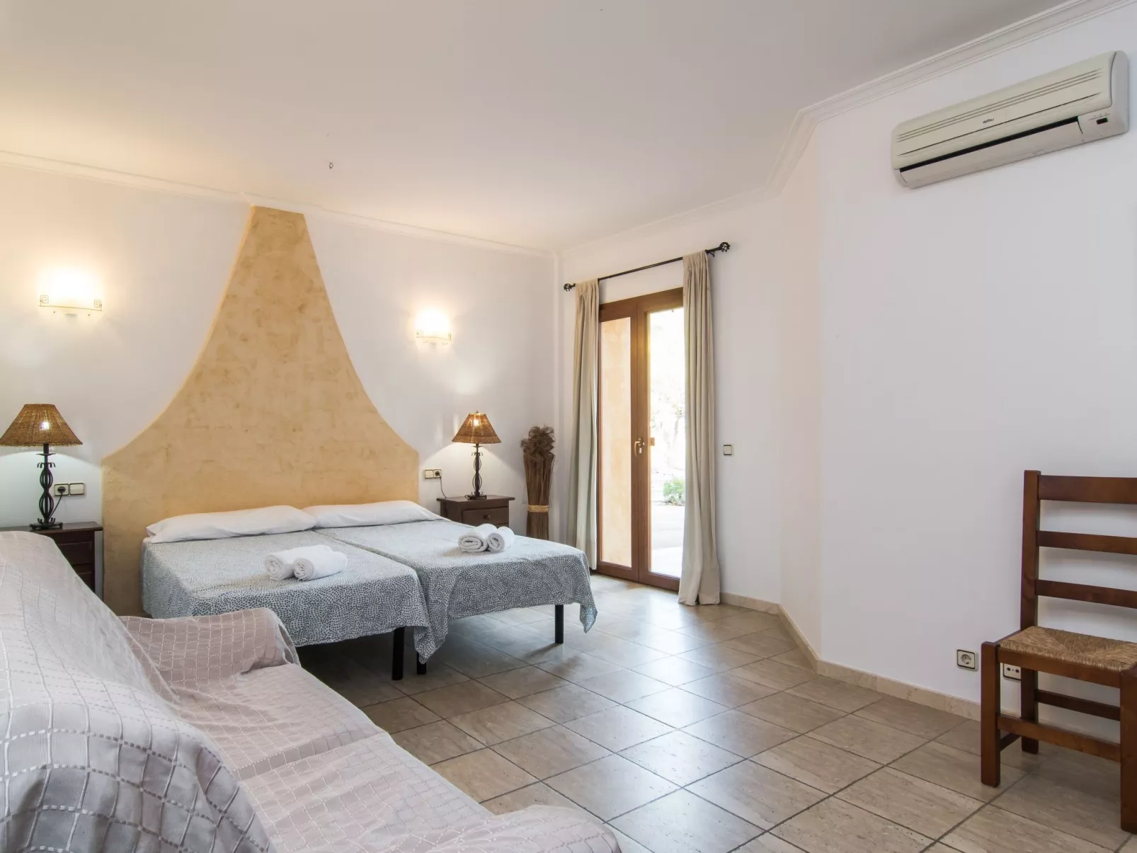 "Sa Mola" mit Terrasse-Binnen