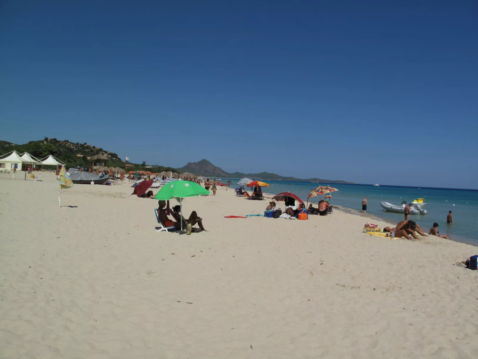 Schöne freistehende Villa nur wenige Schritte vom Strand entfernt in Costa Rei-Omgeving