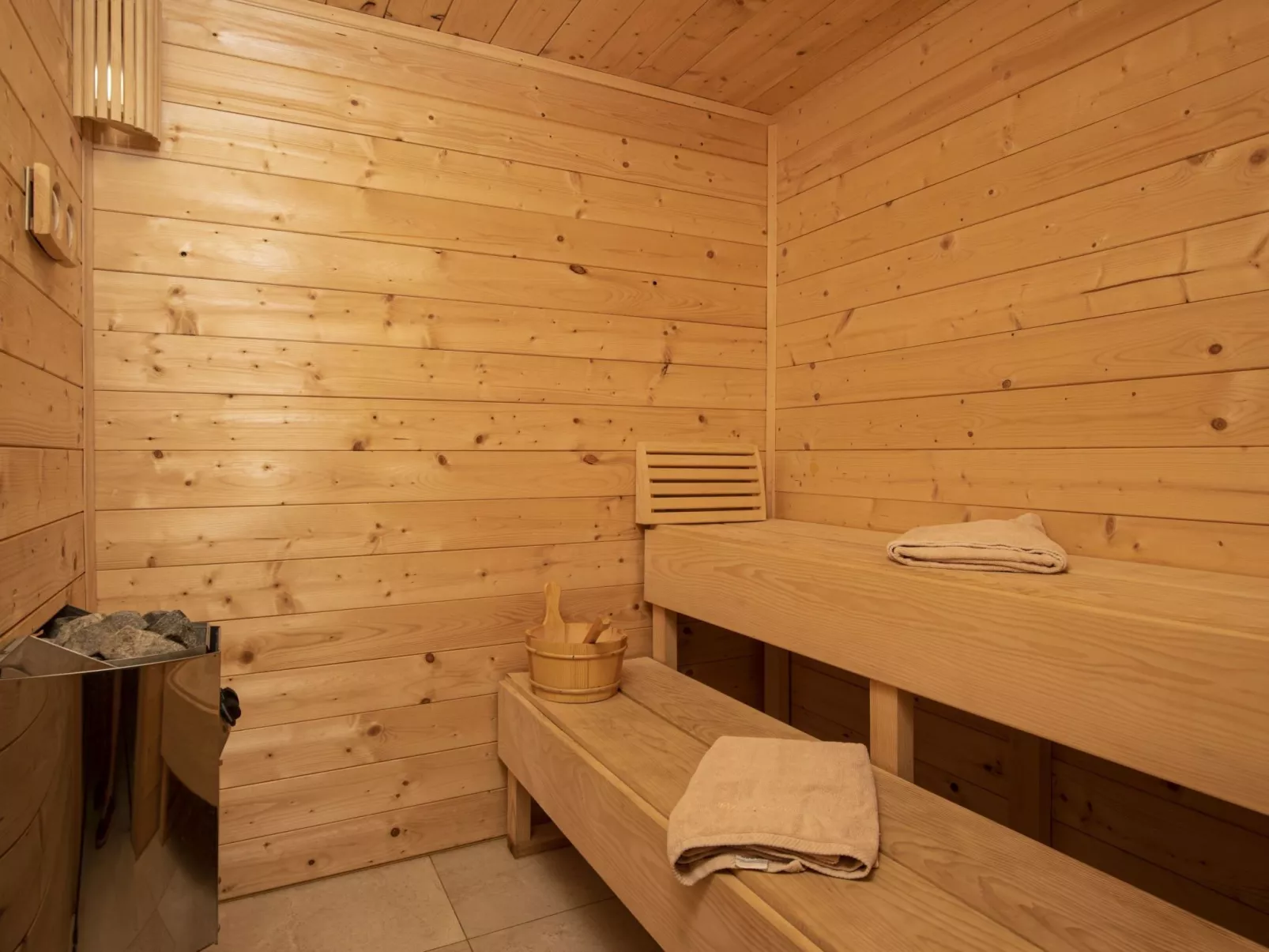 Unknown Accommodation-Binnen