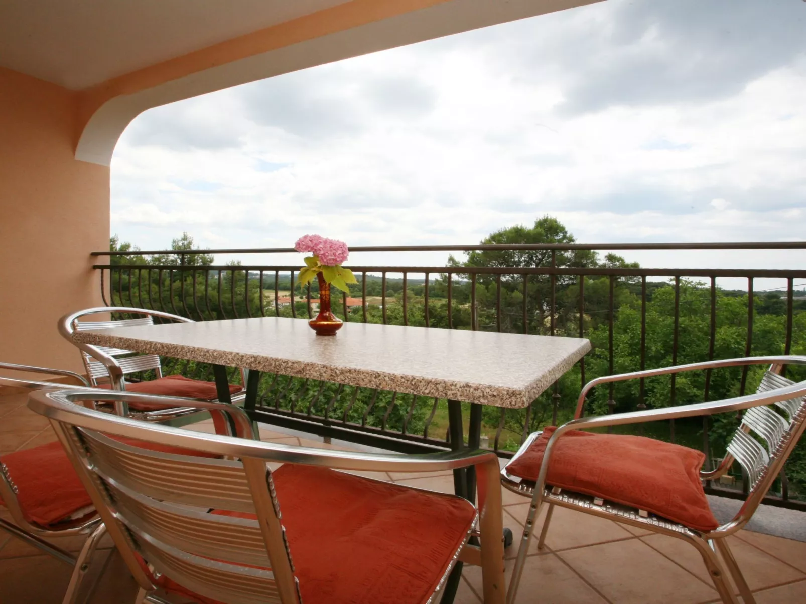 1573593-Image-tags.info