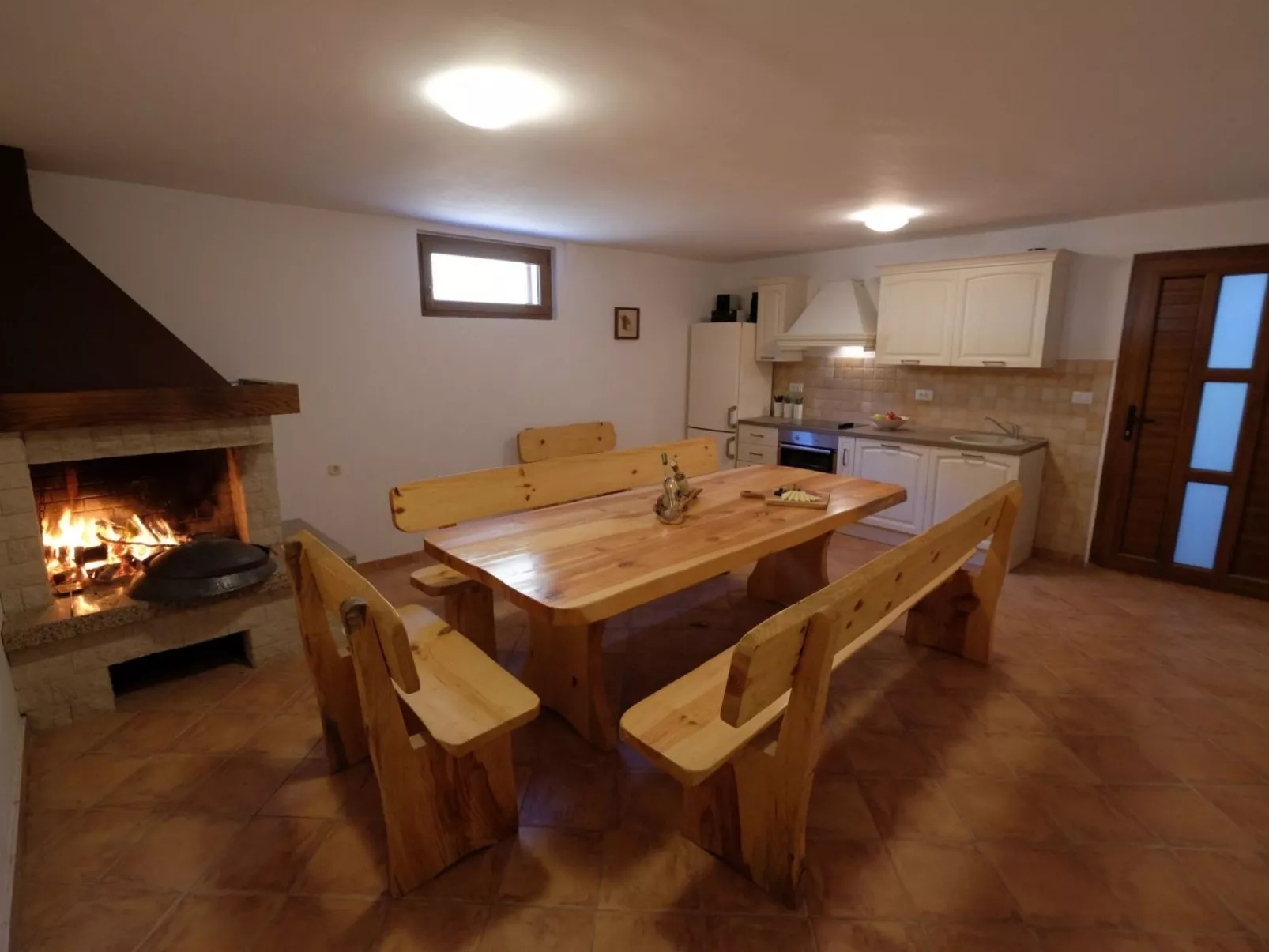 Nettes Ferienhaus in Pomer mit Privatem Pool-Binnen