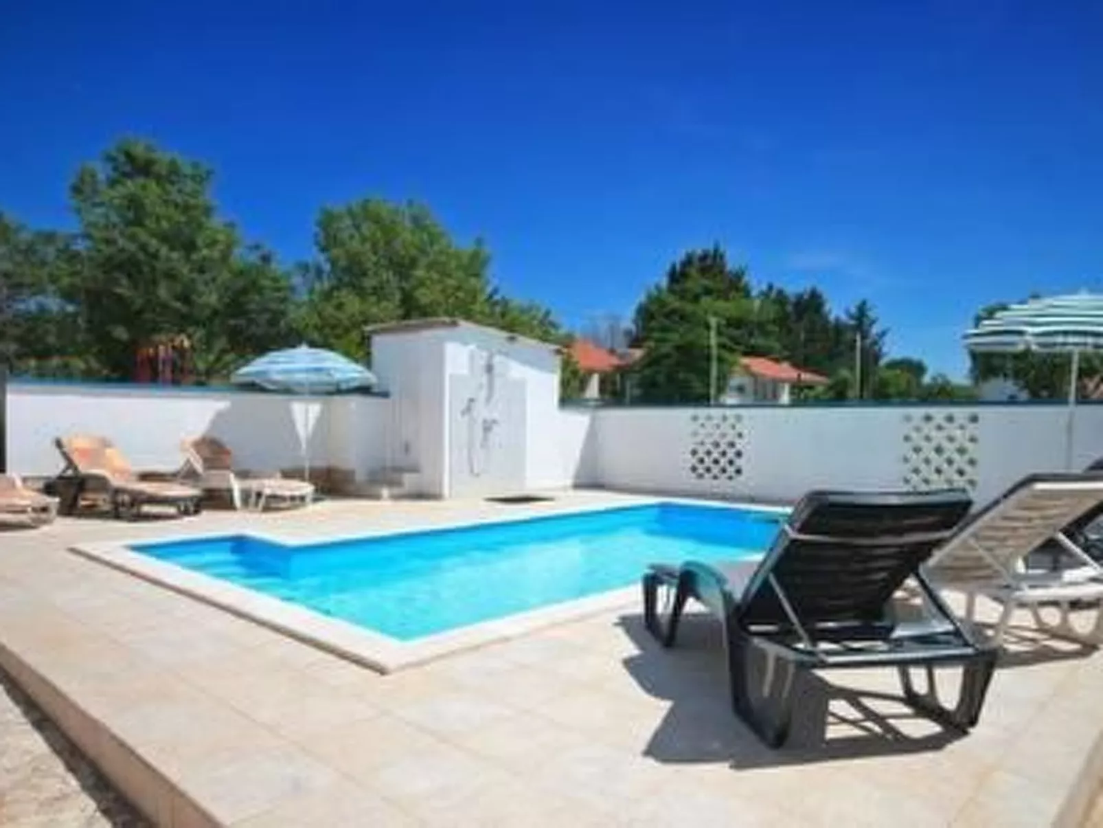 Für 4 Personen ca. 45 m&sup2; in Medulin, Istrien (Medulin und Umgebung)-Buiten